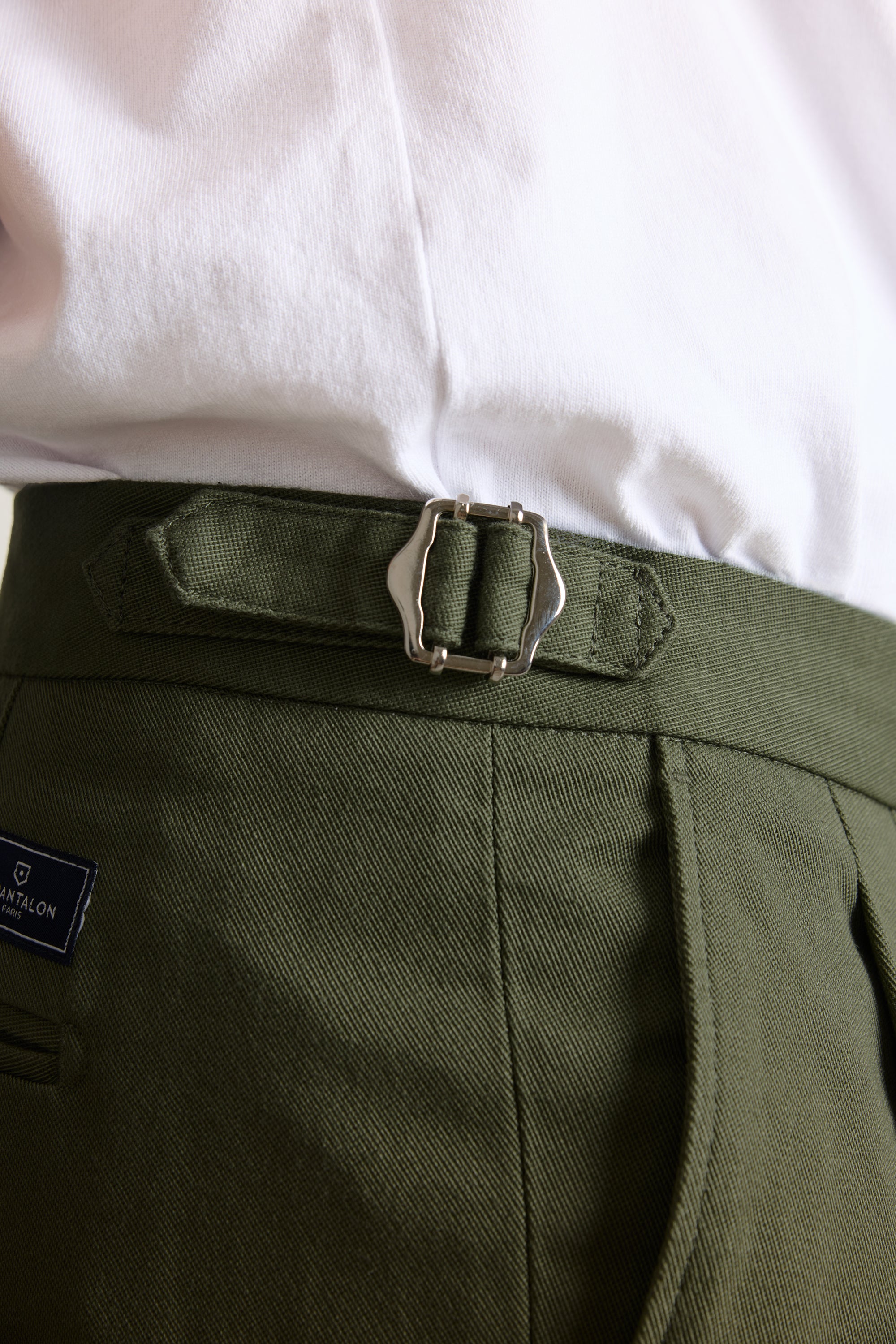 le-pantalon-chinos-homme-double-pinces-pantalon-kaki-coton image 3