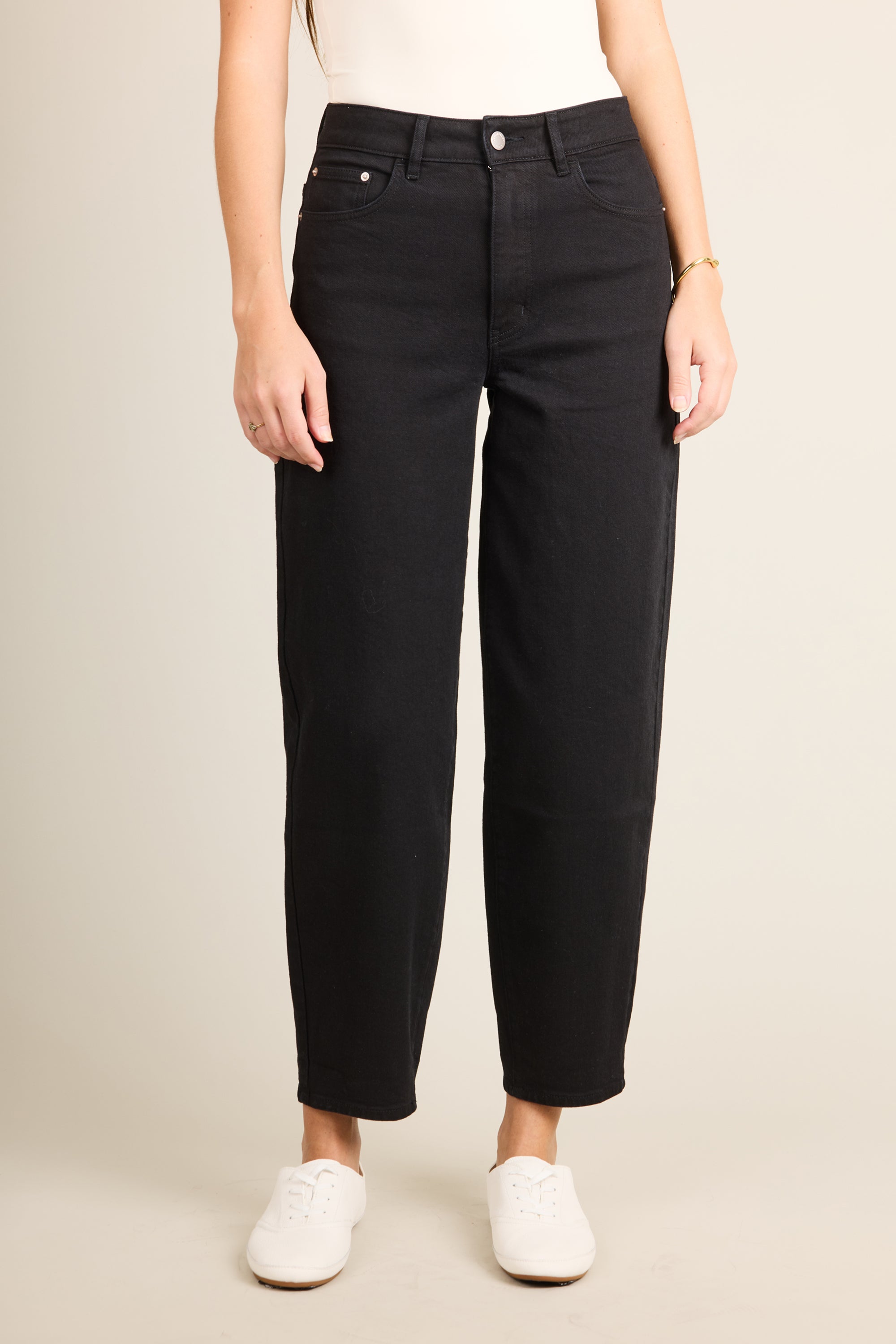 le-pantalon-jeans-femme-jean-balloon-noir-jean-taille-38-coton image 1