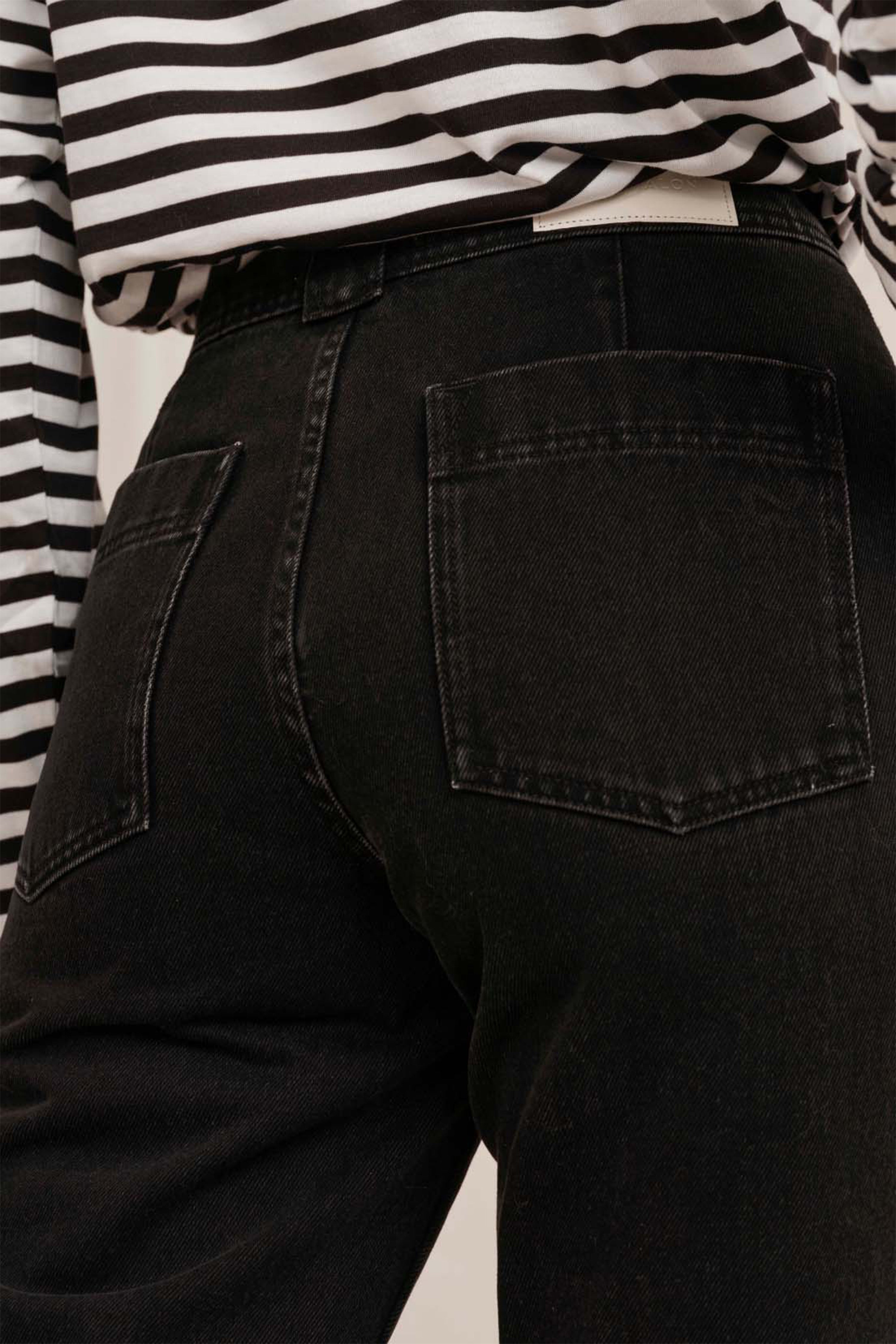 le-pantalon-jean-carotte-noir-jean-homme-coton-bio image 3