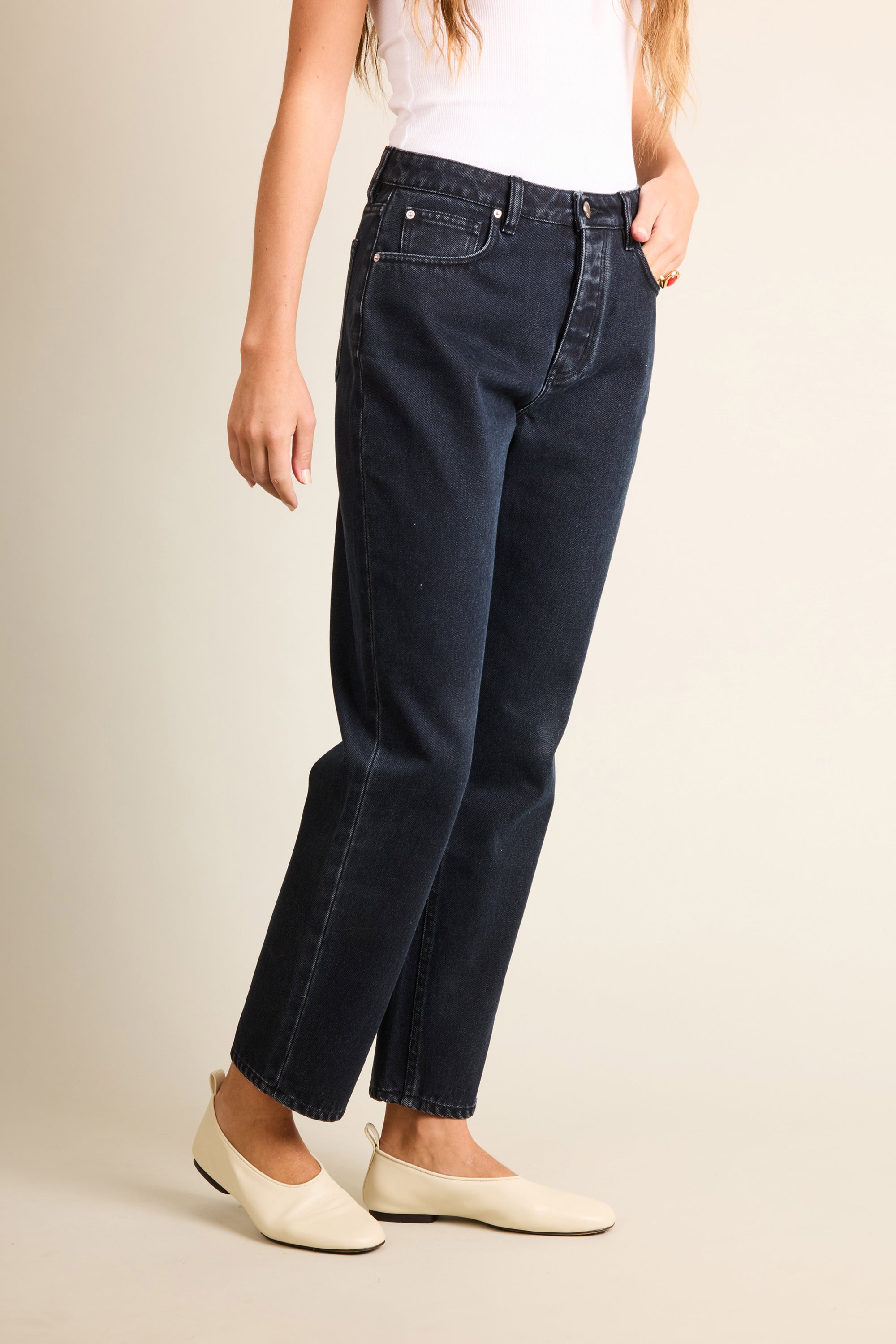 le-pantalon-fm-lpwd-35-jean-droit-noir-coton-bio image 3