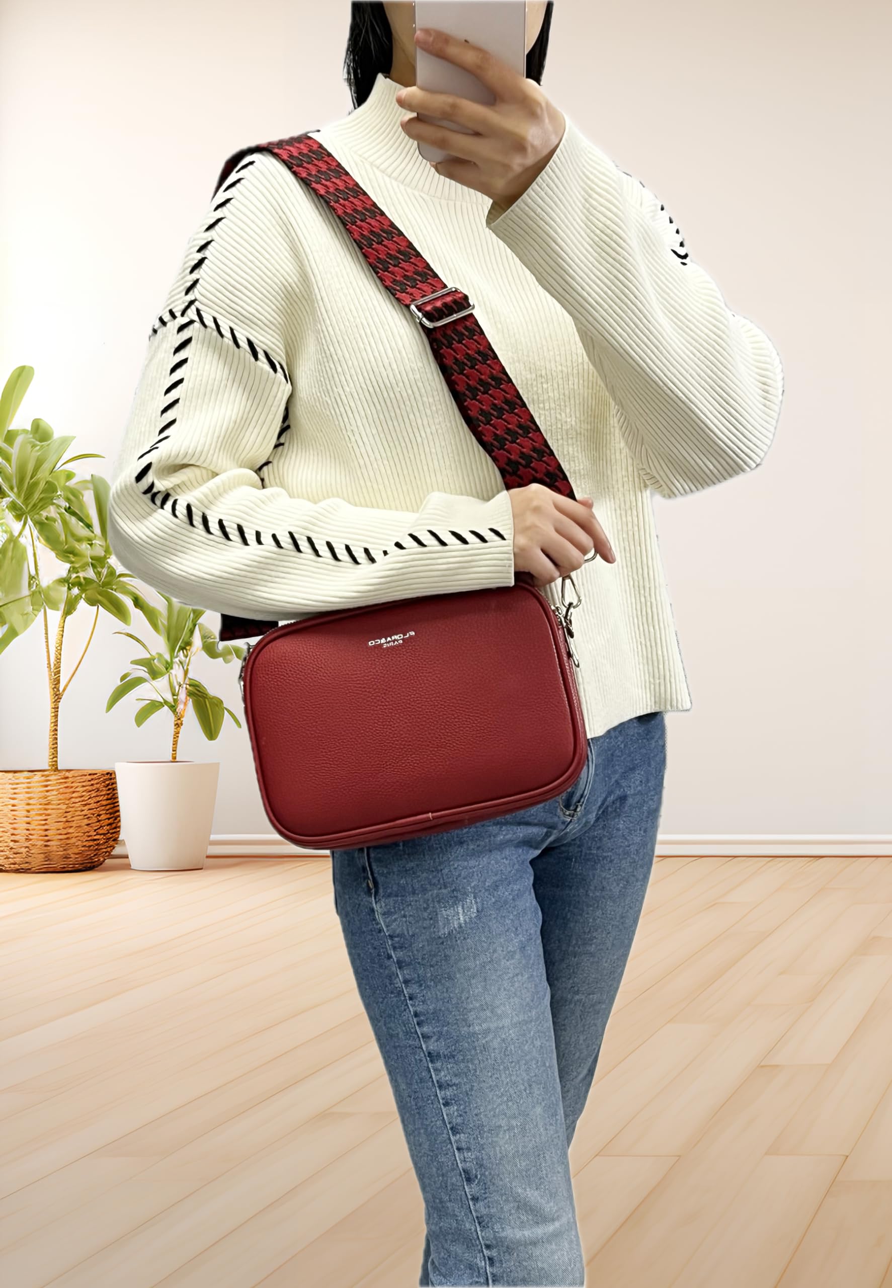 flora-co-sacs-bandouli-res-besace-rouge-simili-cuir-3-poches image 4