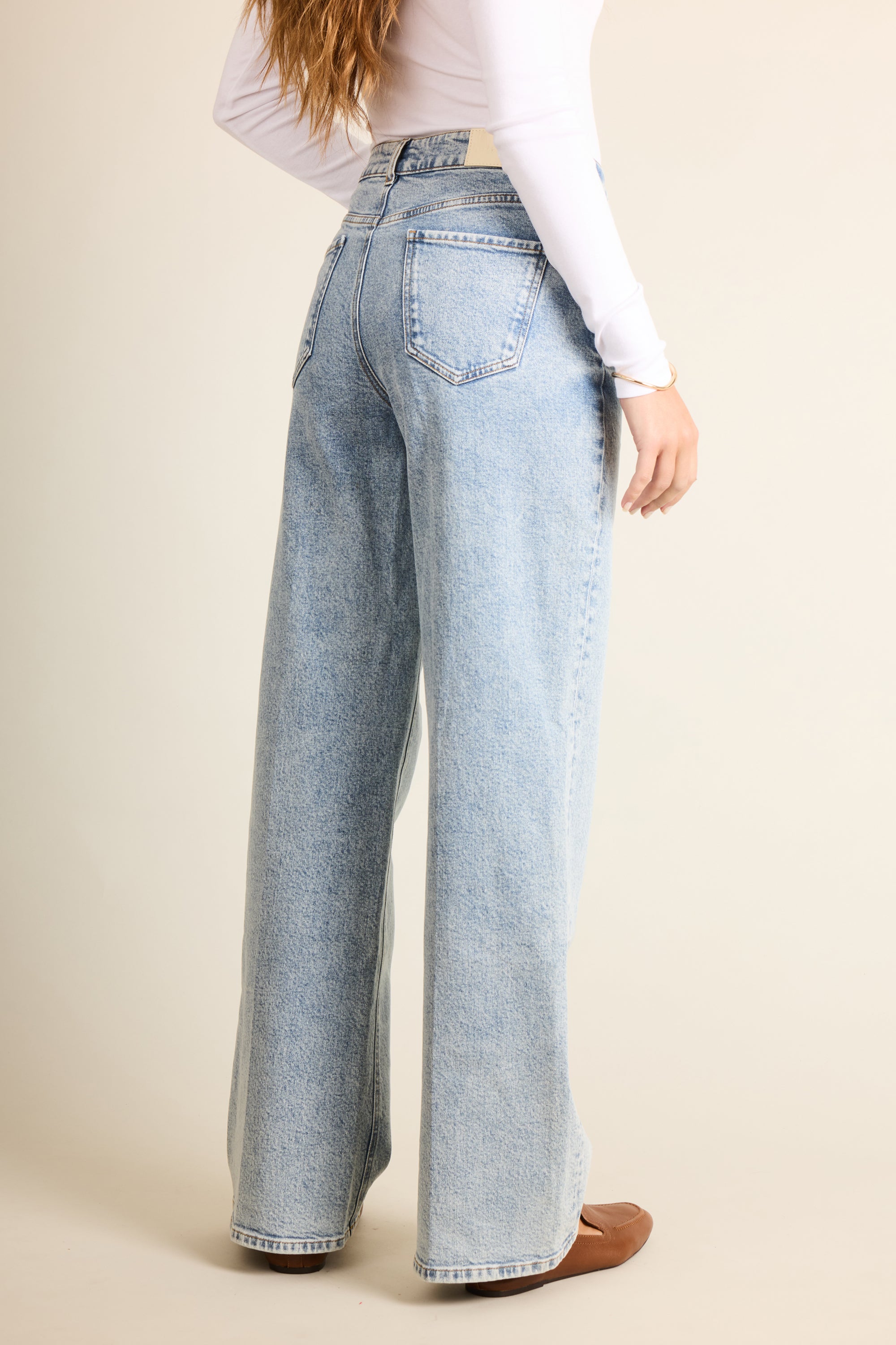 le-pantalon-jean-wideleg-bleached-femme-taille-haute image 4