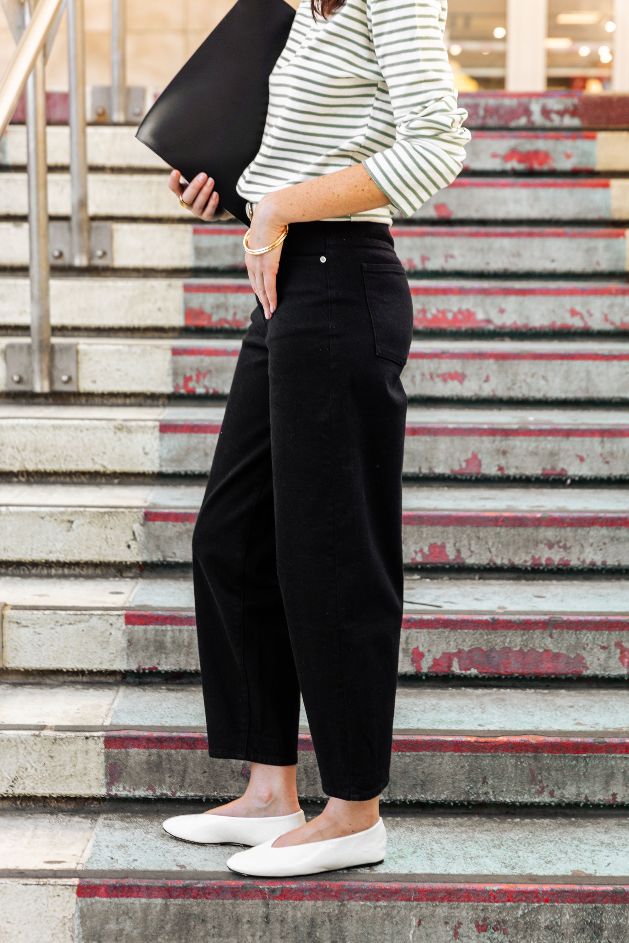 le-pantalon-jeans-femme-jean-balloon-noir-jean-taille-38-coton image 3