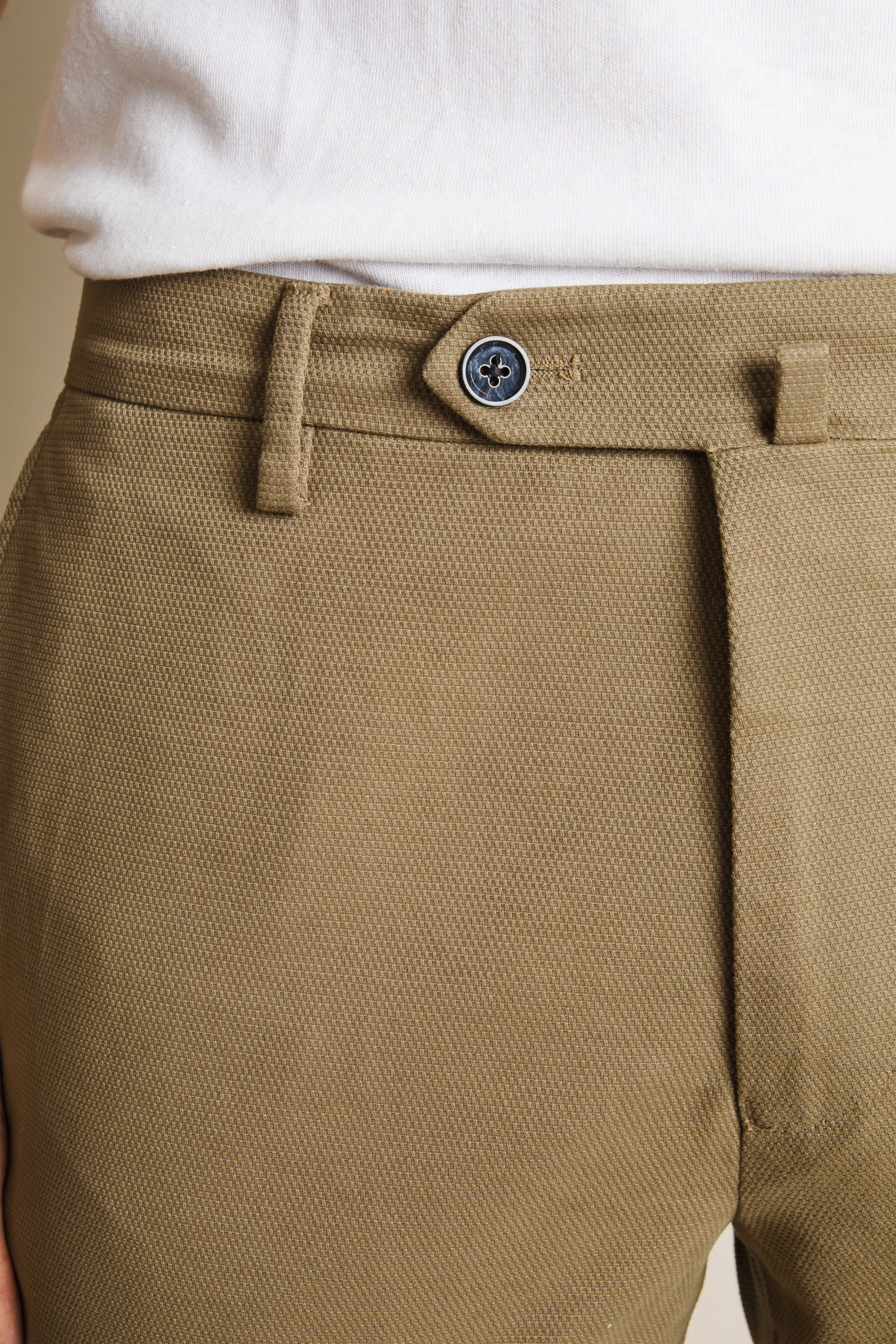 le-pantalon-chinos-homme-textur-beige-fonc-chino-taille-42 image 8