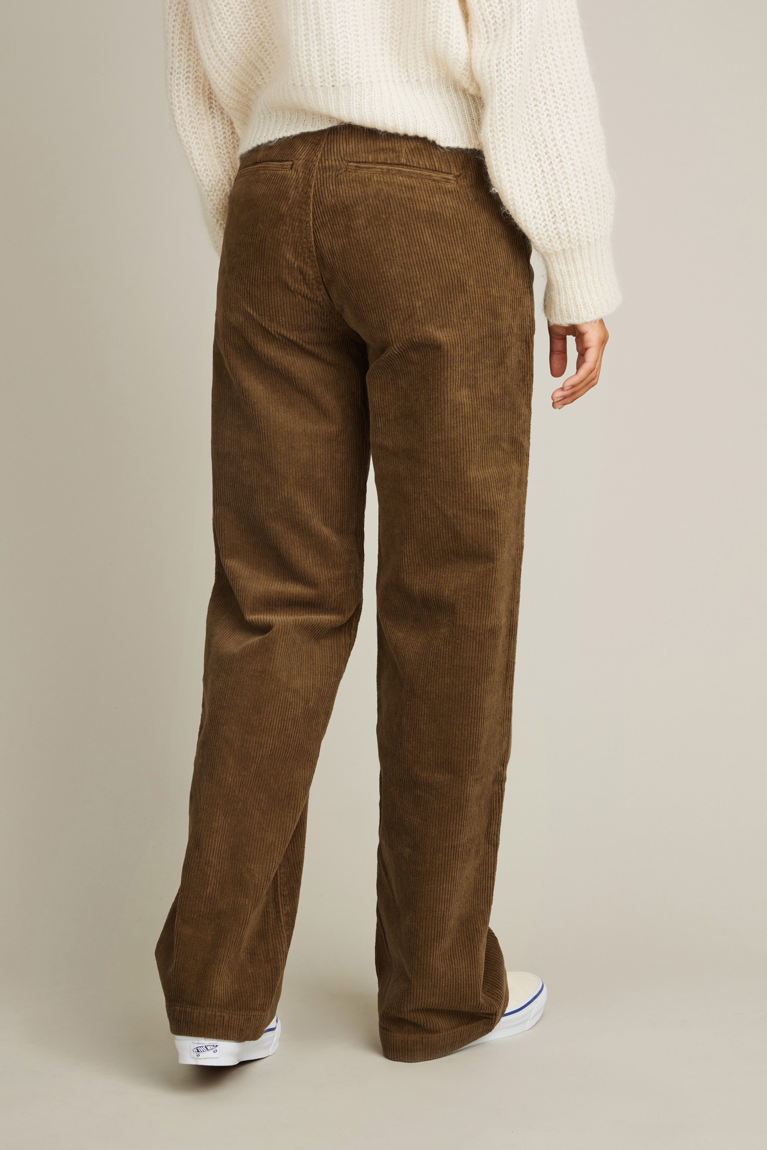 le-pantalon-carpenter-velours-brun-pantalon-homme-droit image 5