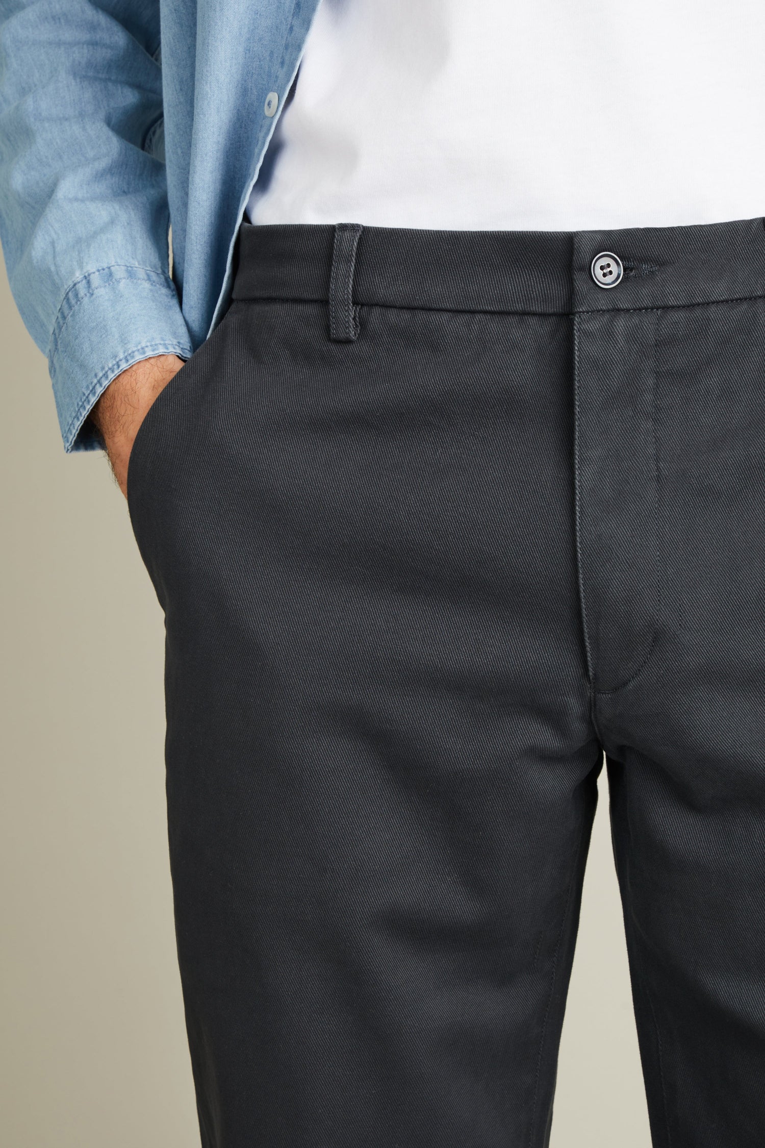 le-pantalon-chinos-homme-fm-lpcd-4-chino-gris-anthracite-droit image 2