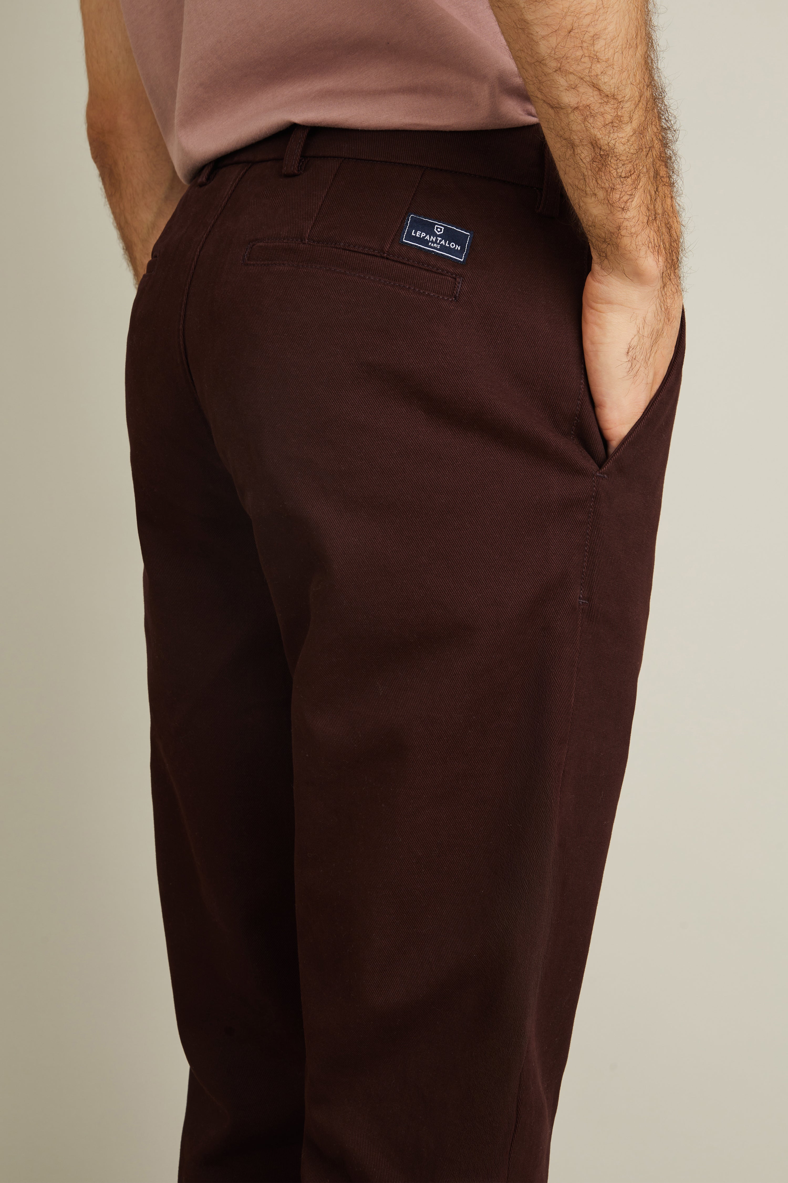 le-pantalon-chinos-homme-chino-droit-pantalon-bordeaux-coton image 2
