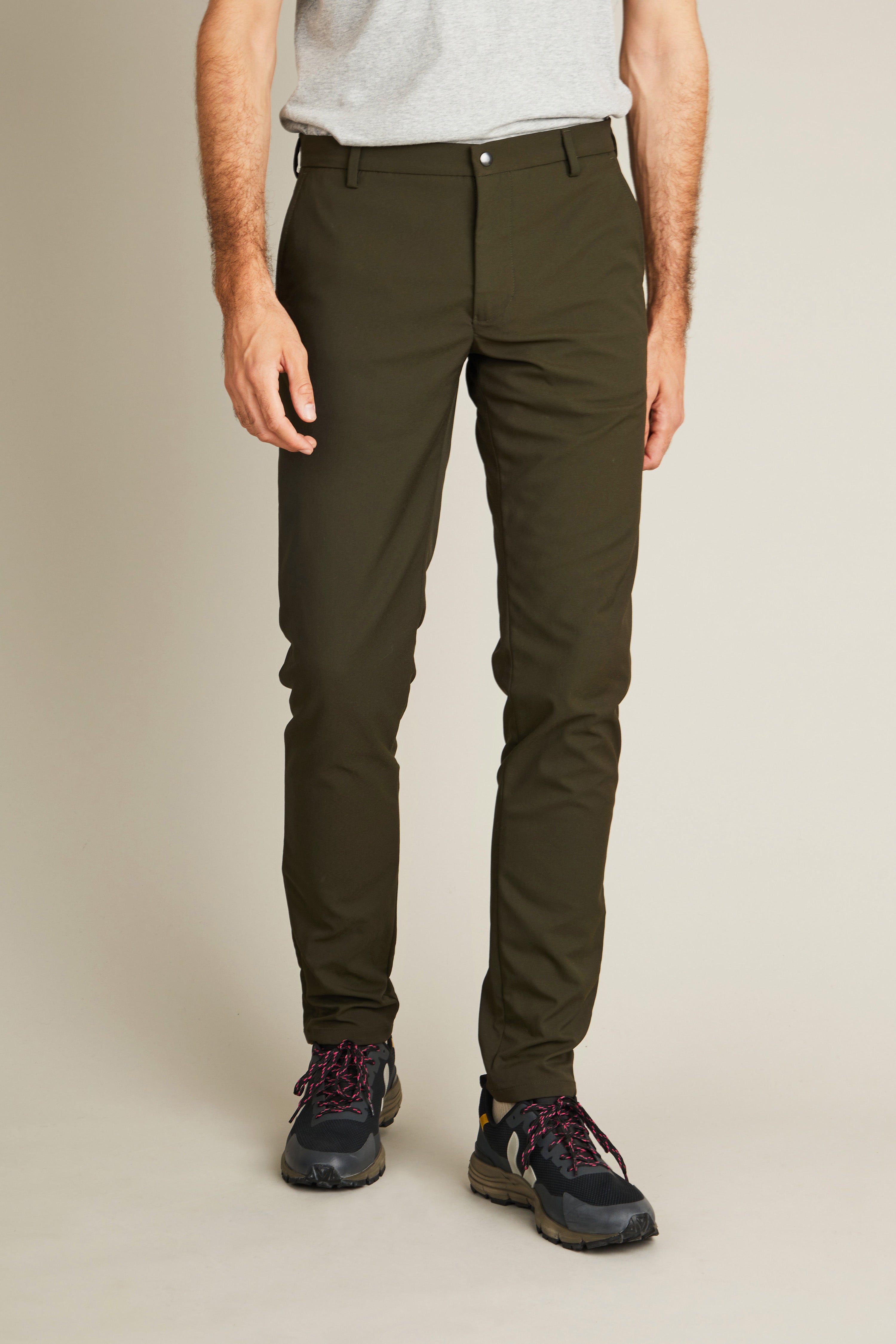le-pantalon-chinos-homme-chino-technique-kaki-stretch image 1