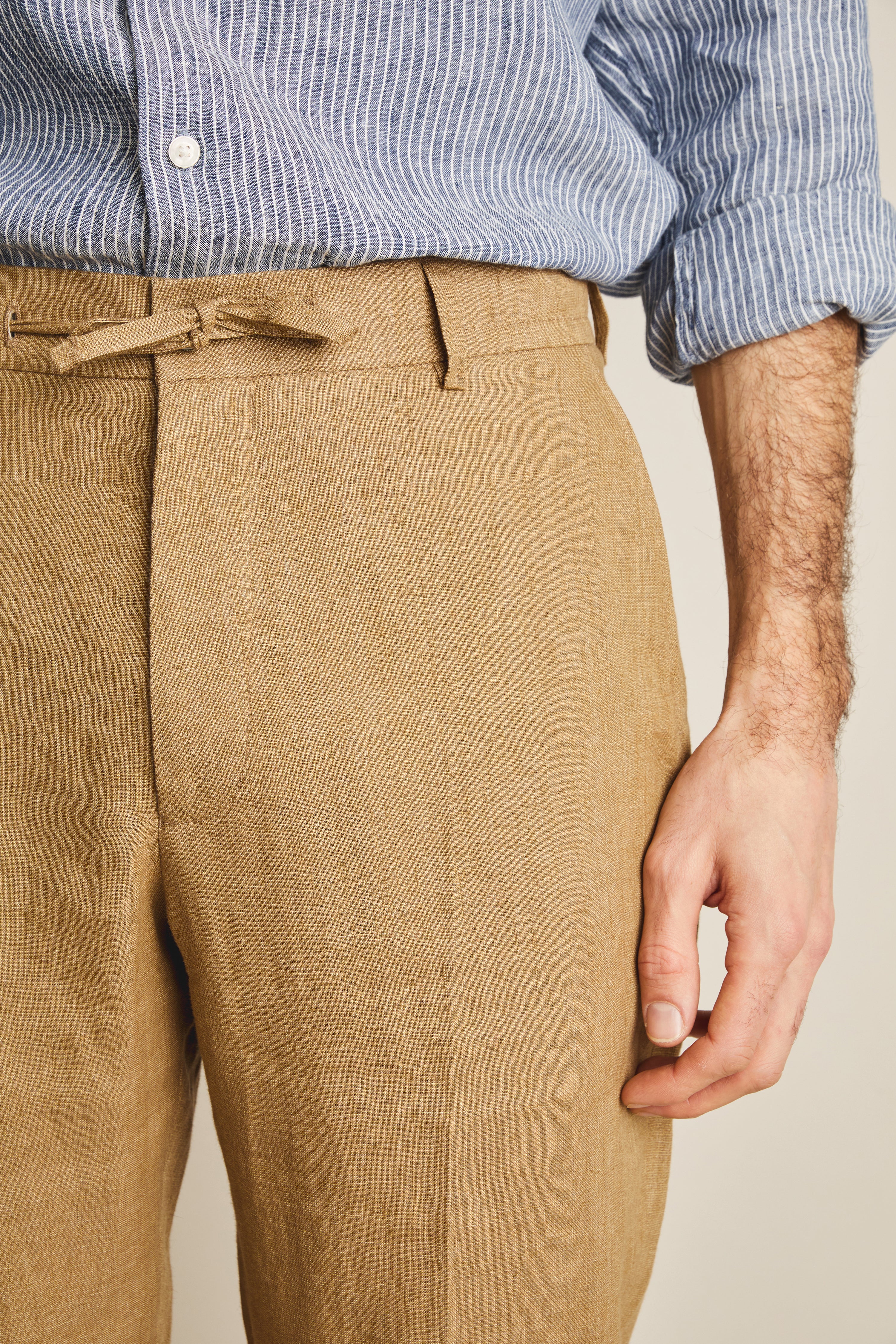 le-pantalon-pantalon-lin-beige-fonc-homme-carotte image 4
