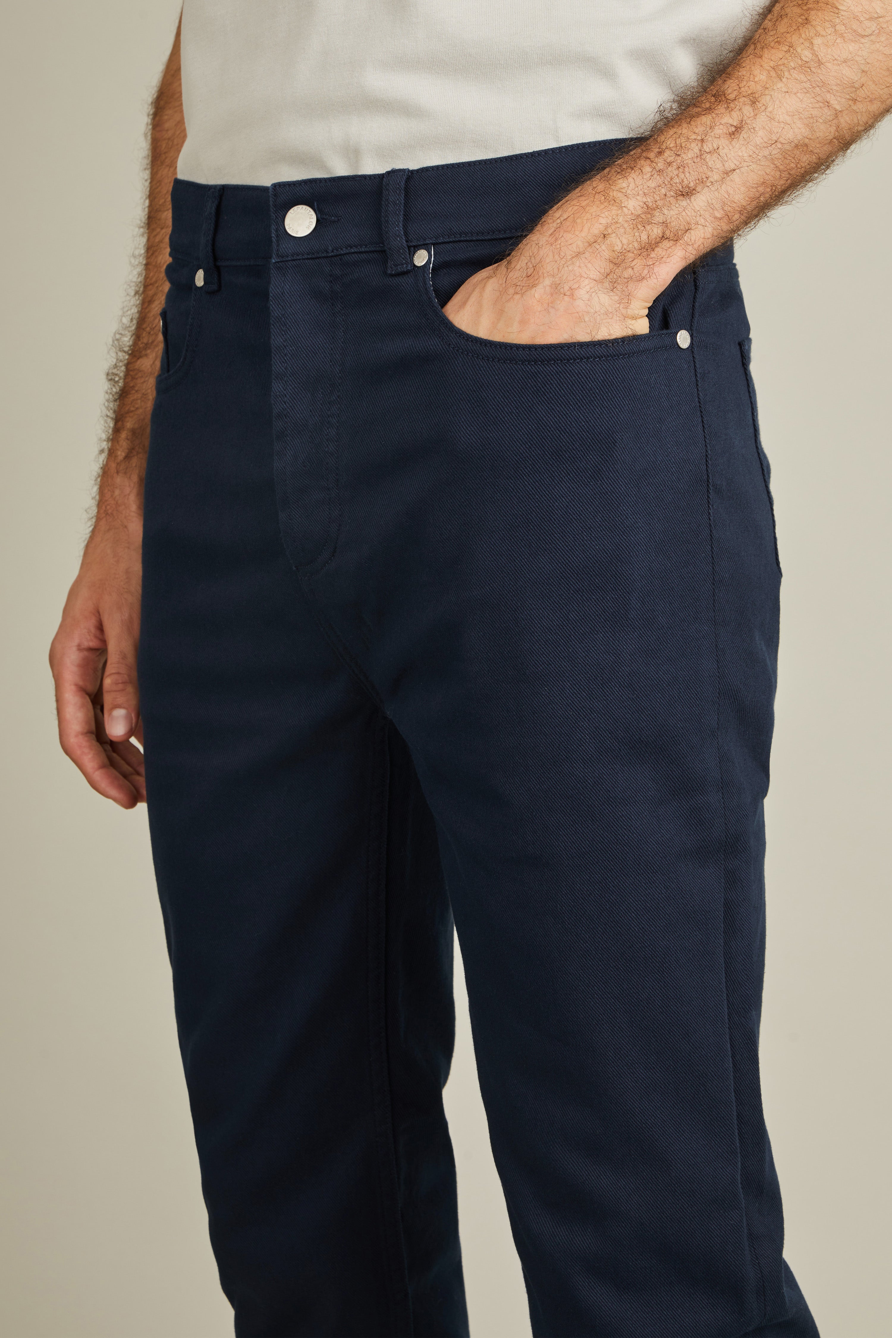 le-pantalon-jeans-homme-bleu-marine-jean-semi-slim-coton image 2