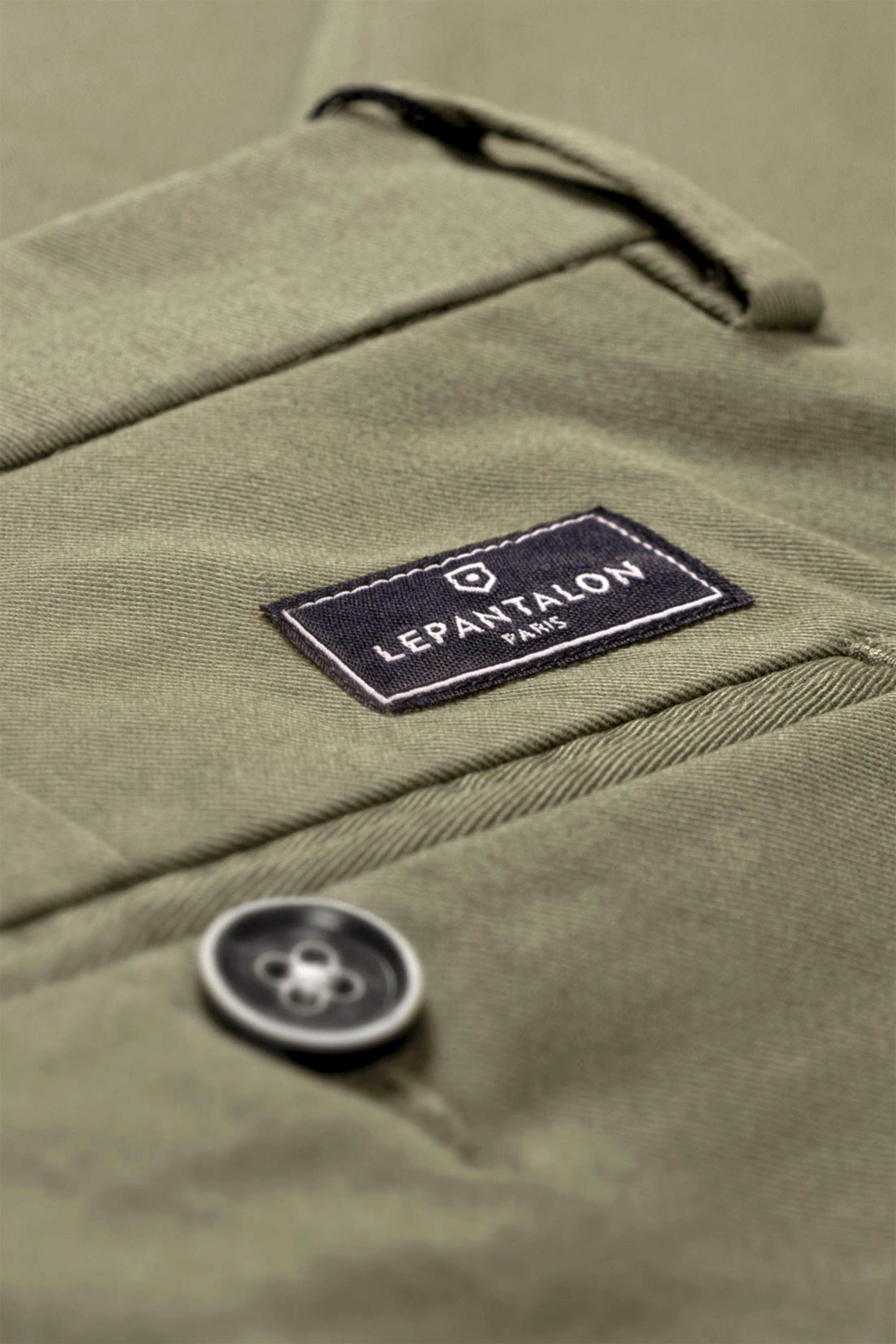 le-pantalon-bermudas-homme-classique-kaki-coton image 7