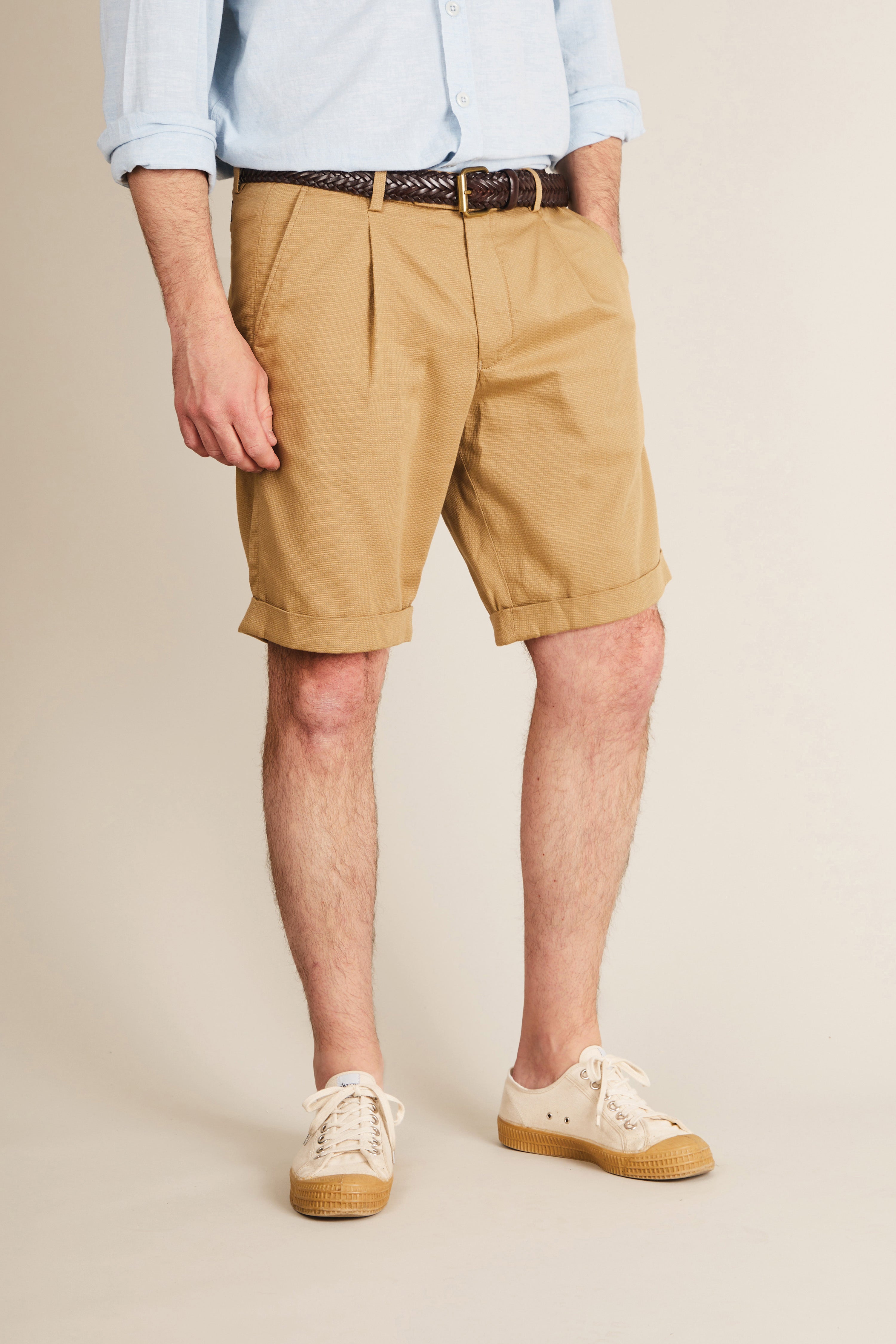 le-pantalon-bermuda-textur-beige-fonc-short-coton-stretch-24-cm image 4