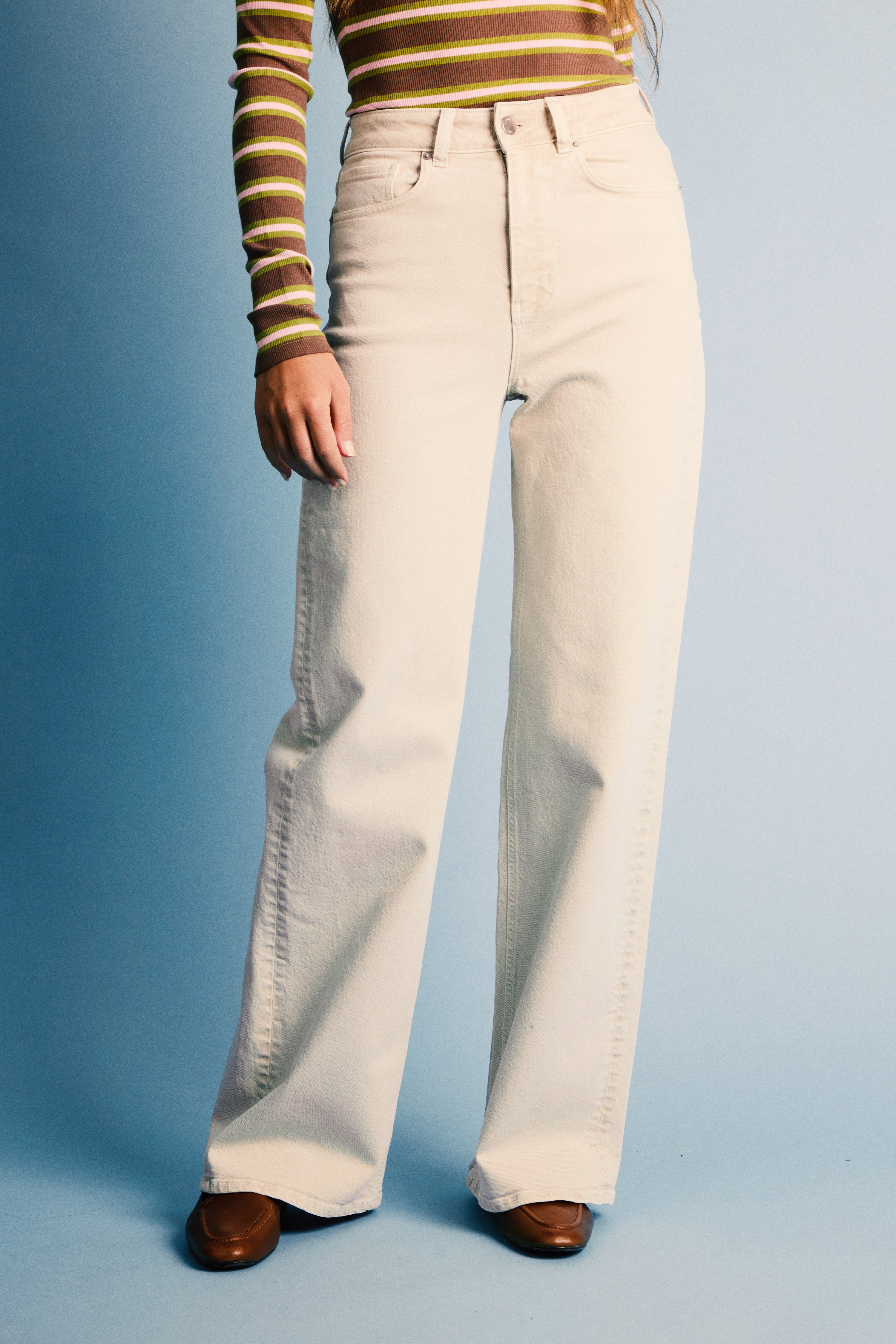 le-pantalon-jean-wideleg-sable-large-taille-haute-femme image 5