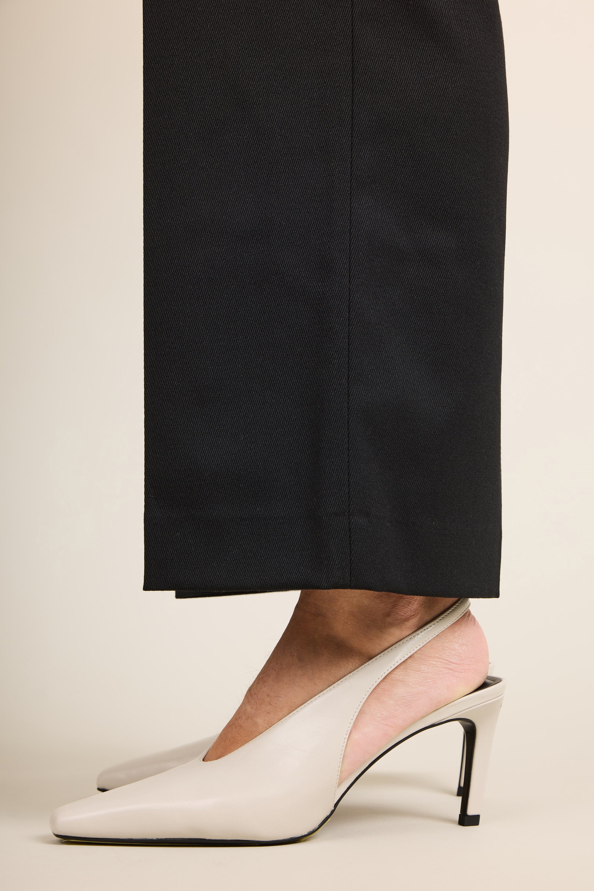 le-pantalon-pantalons-femme-pantalon-flare-noir-laine image 8