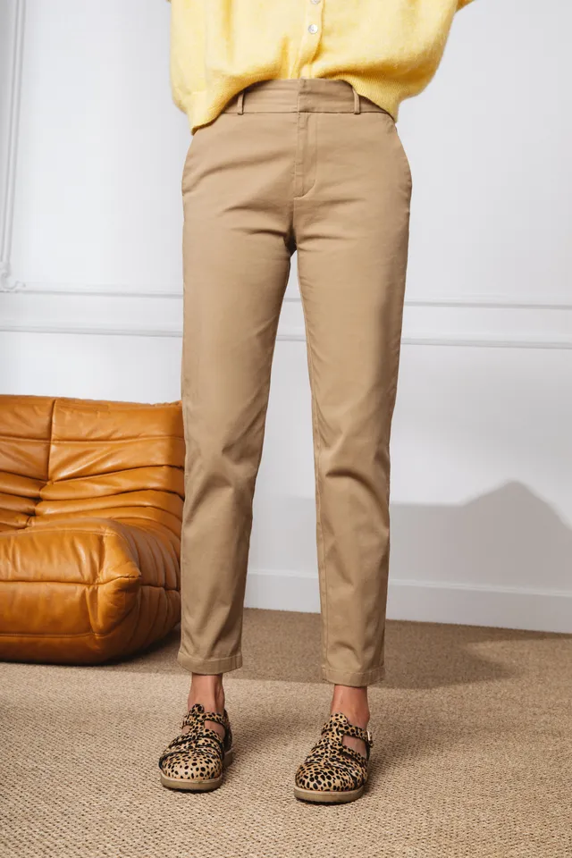 le-pantalon-carotte-chino-femme-beige-coton-bio-taille-haute image 1
