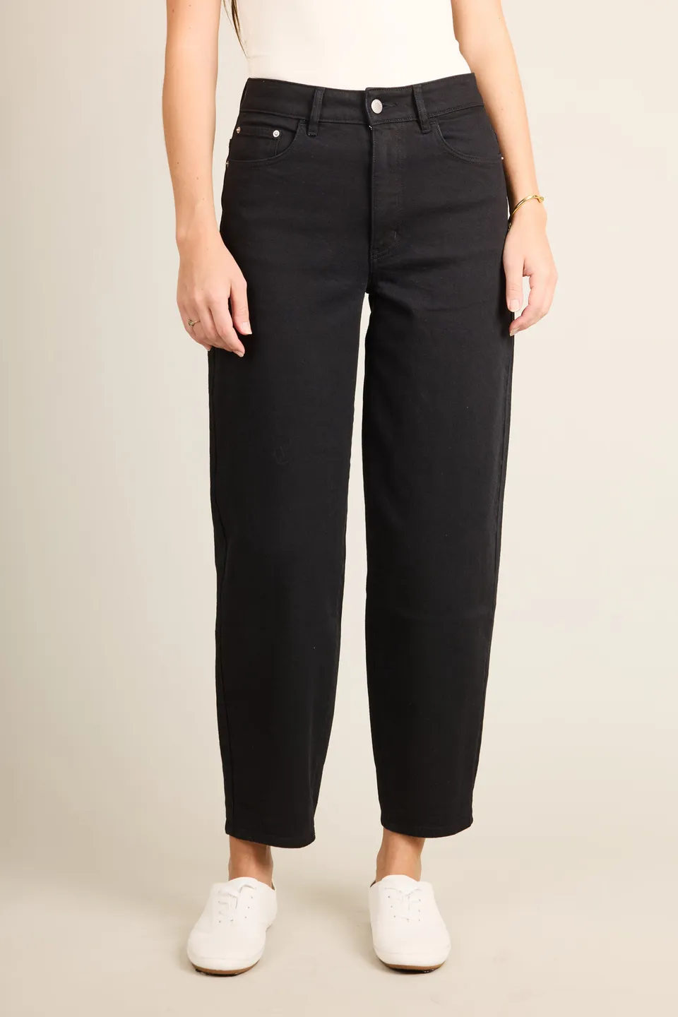 le-pantalon-jeans-femme-jean-balloon-noir-jean-taille-38-coton image 1