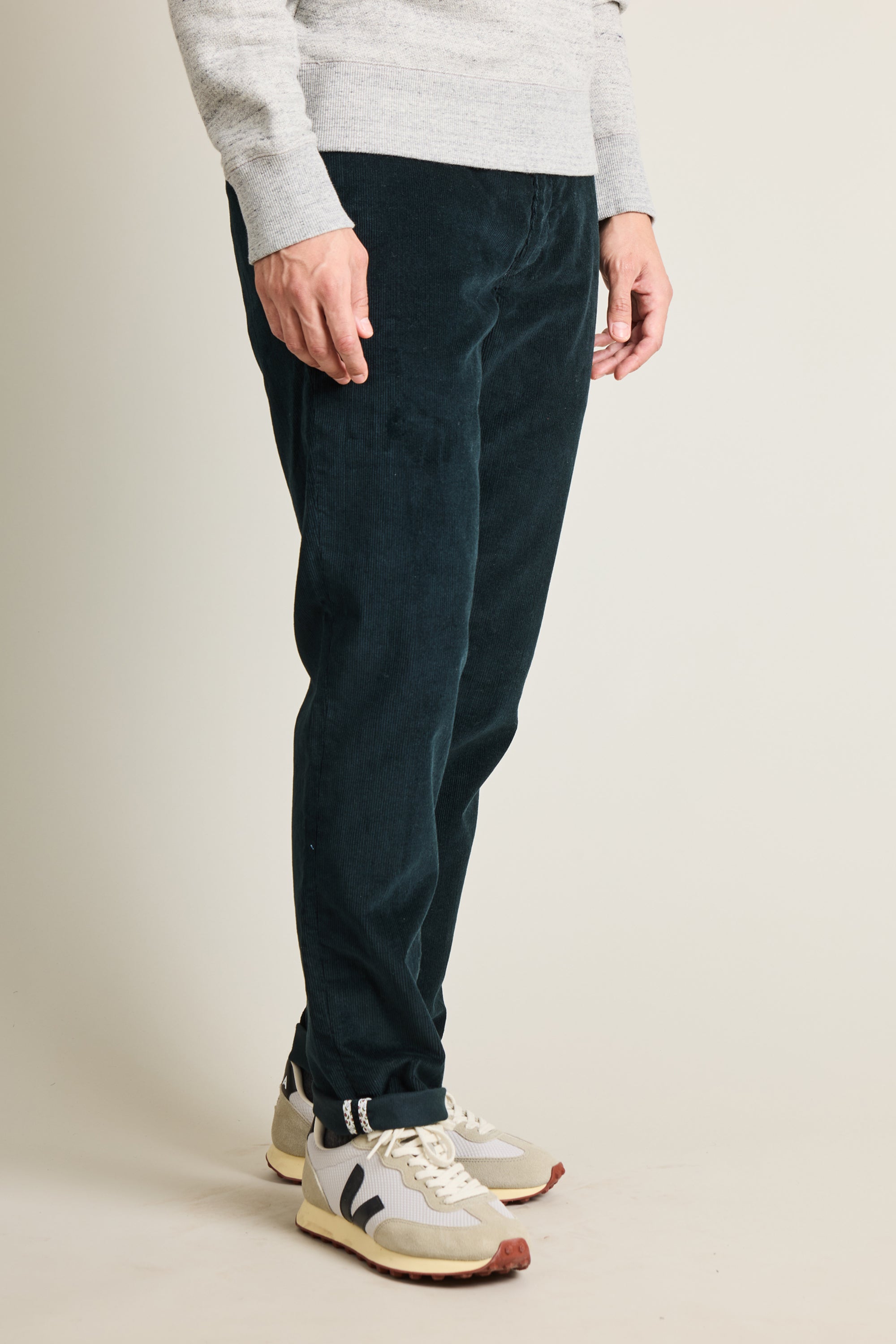 le-pantalon-chinos-homme-chino-velours-vert-anglais-chaud image 5