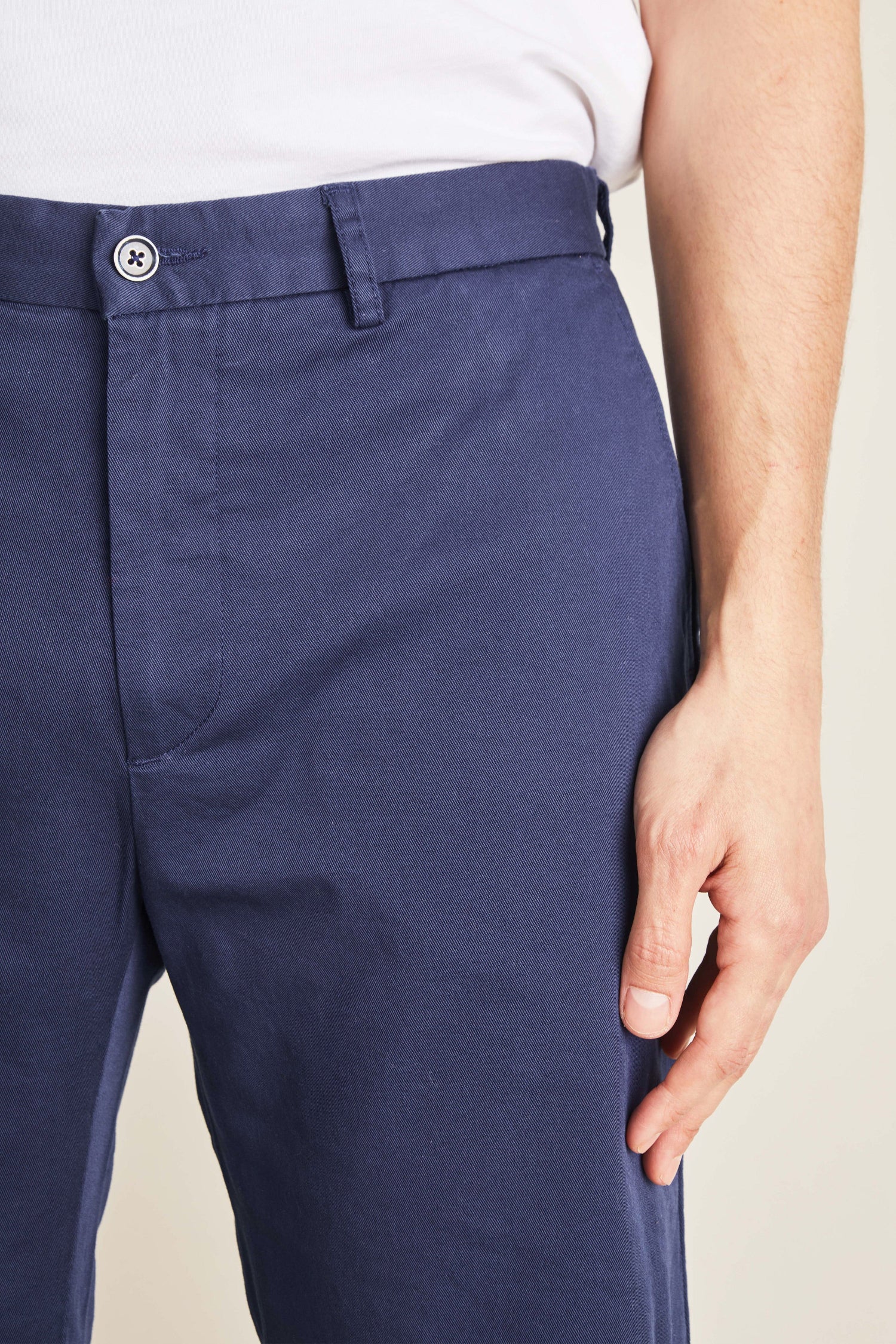 le-pantalon-bermudas-homme-bermuda-bleu-roi-coton image 2