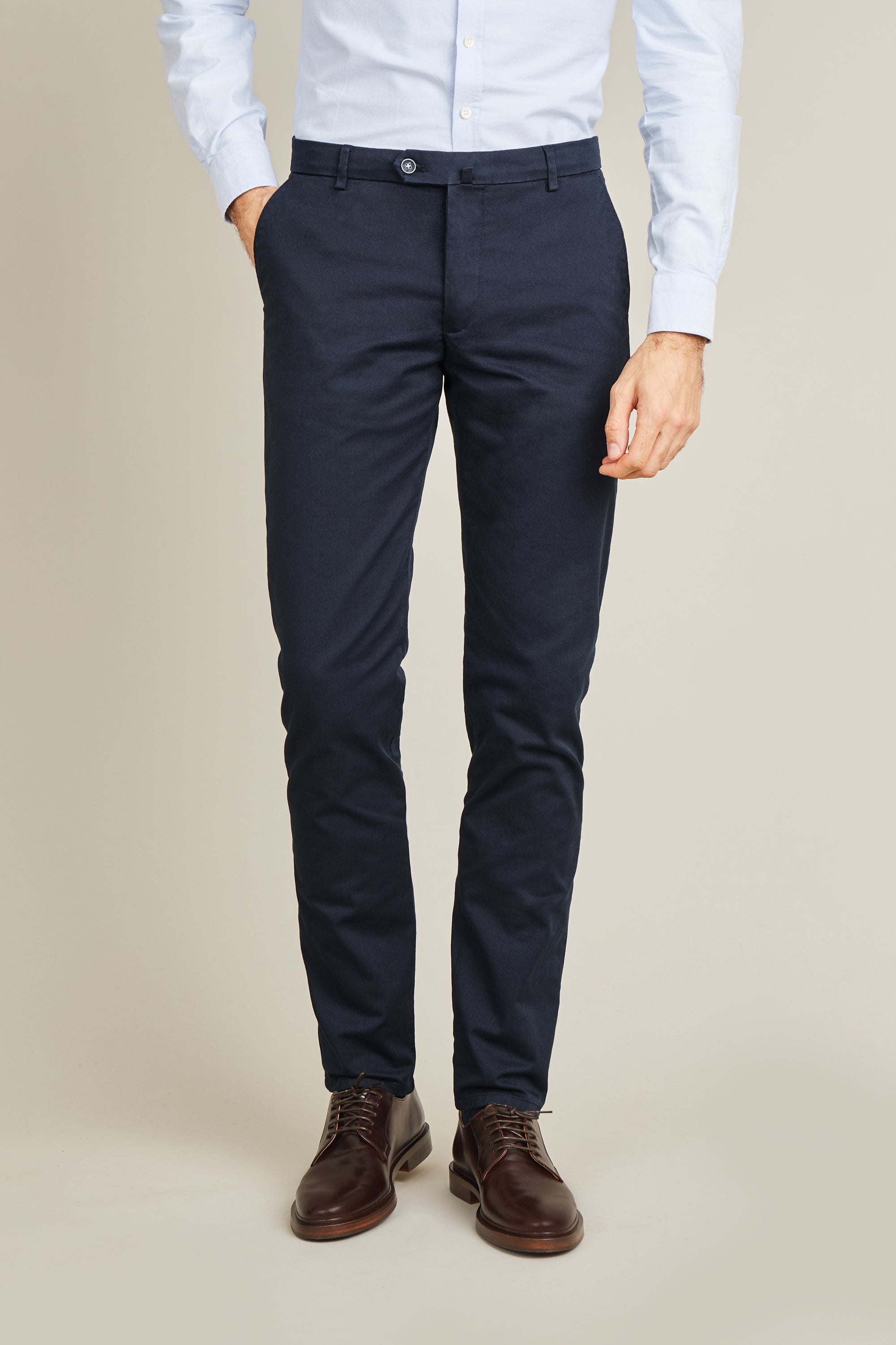 le-pantalon-chinos-homme-chino-bleu-marine-coton-semi-slim image 1