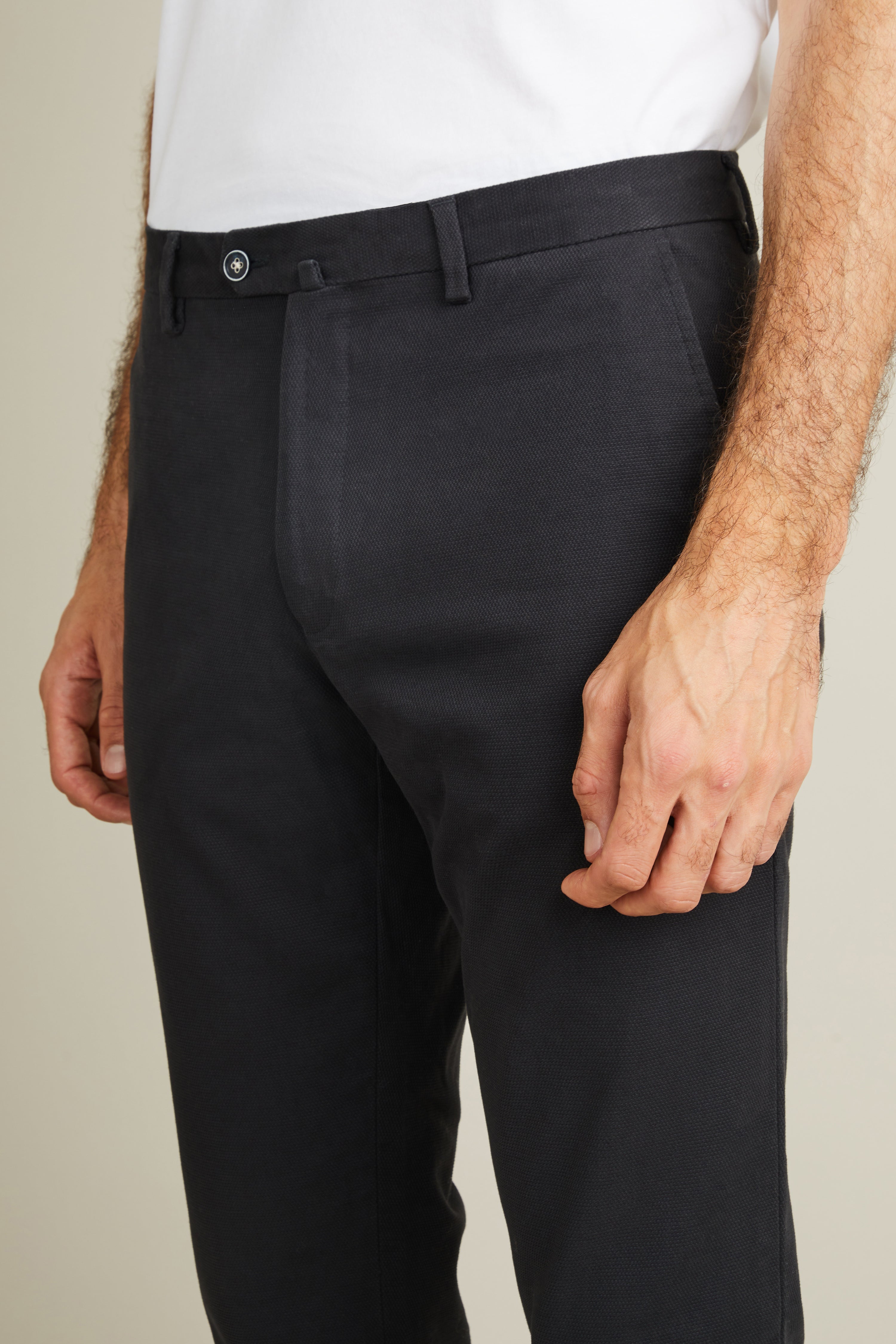 le-pantalon-chinos-homme-textur-gris-anthracite-gots image 3
