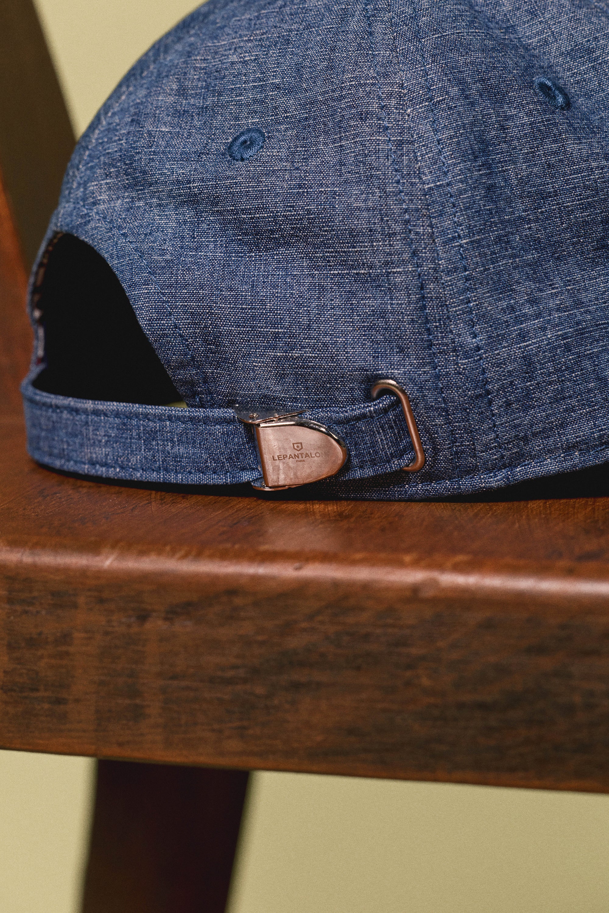 le-pantalon-accessoires-homme-casquette-chambray-coton image 3