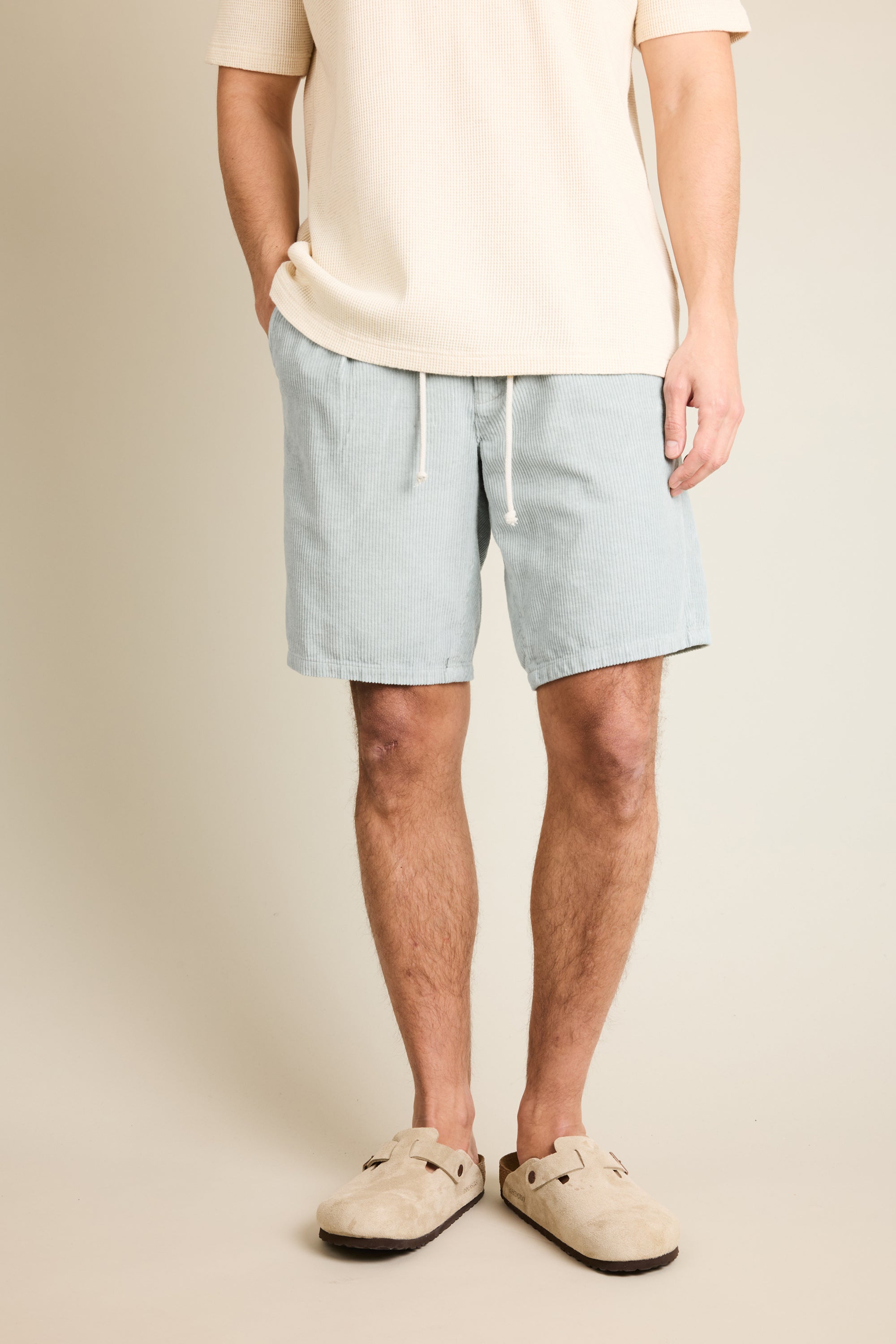 le-pantalon-bermuda-velours-bleu-clair-short-coton-lin image 5