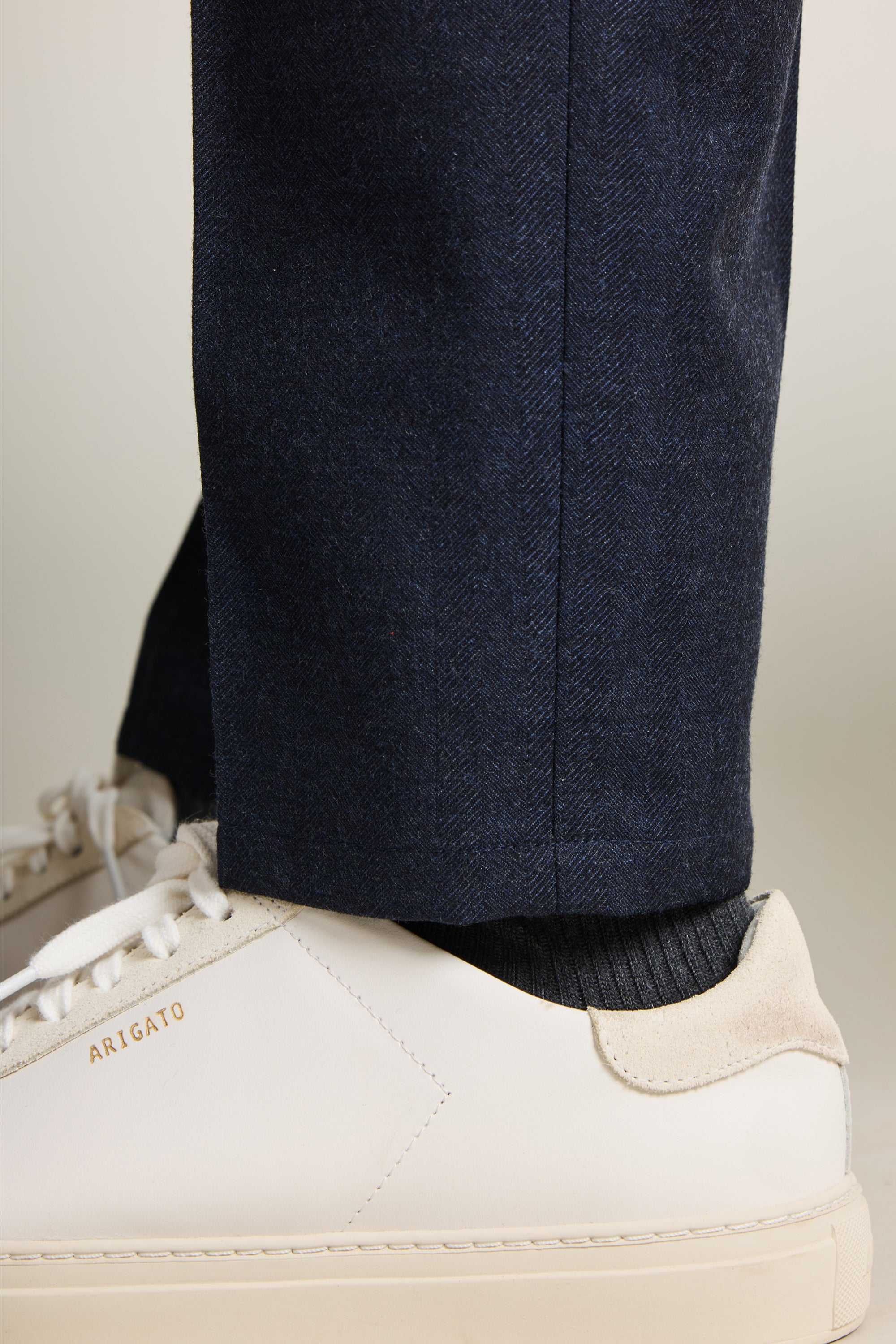 le-pantalon-flanelle-homme-pantalon-pinces-chevron-bleu-marine image 6