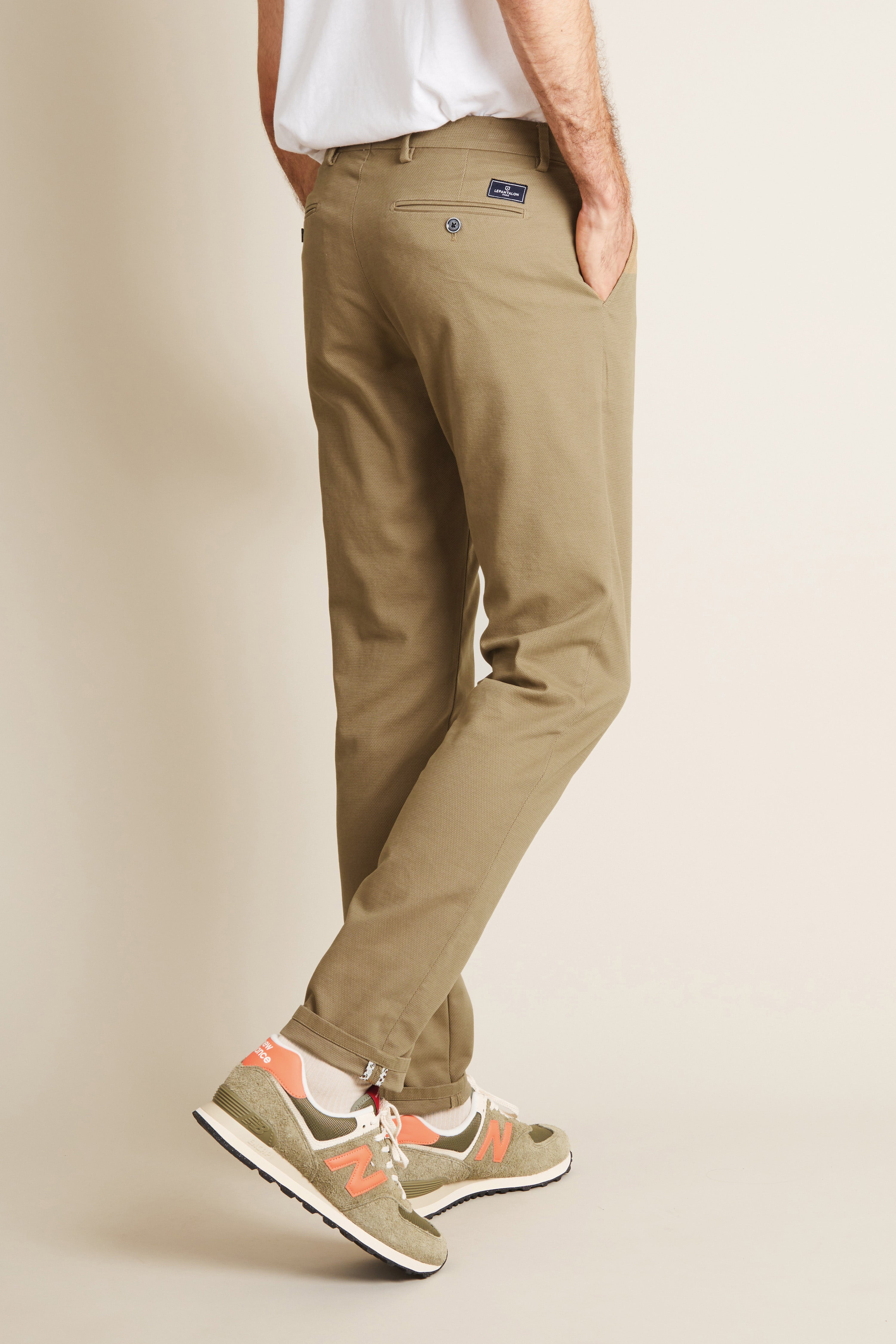 le-pantalon-chinos-homme-textur-beige-fonc-chino-taille-42 image 4