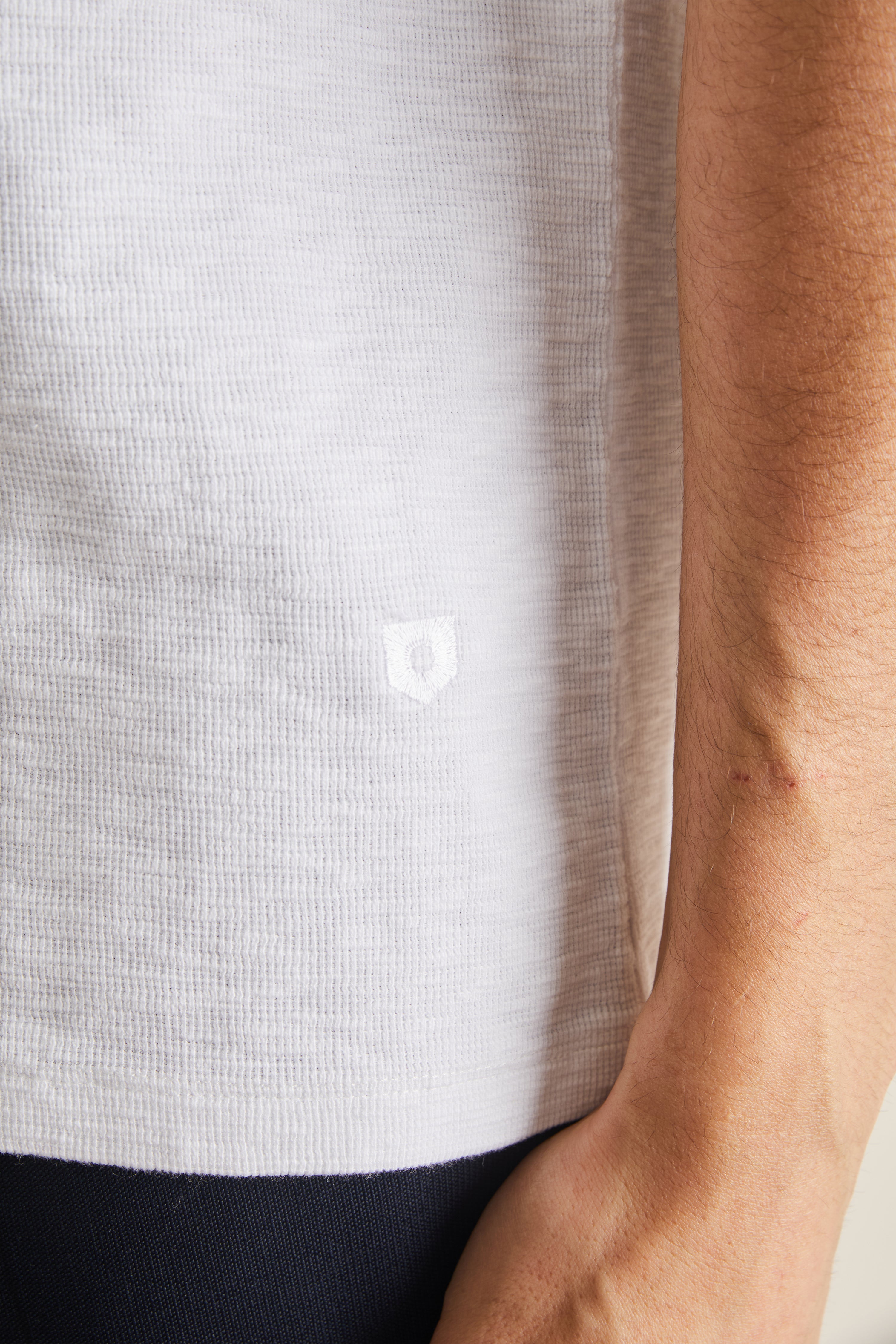 le-pantalon-t-shirt-textur-blanc-tee-shirt-coton-portugal image 8
