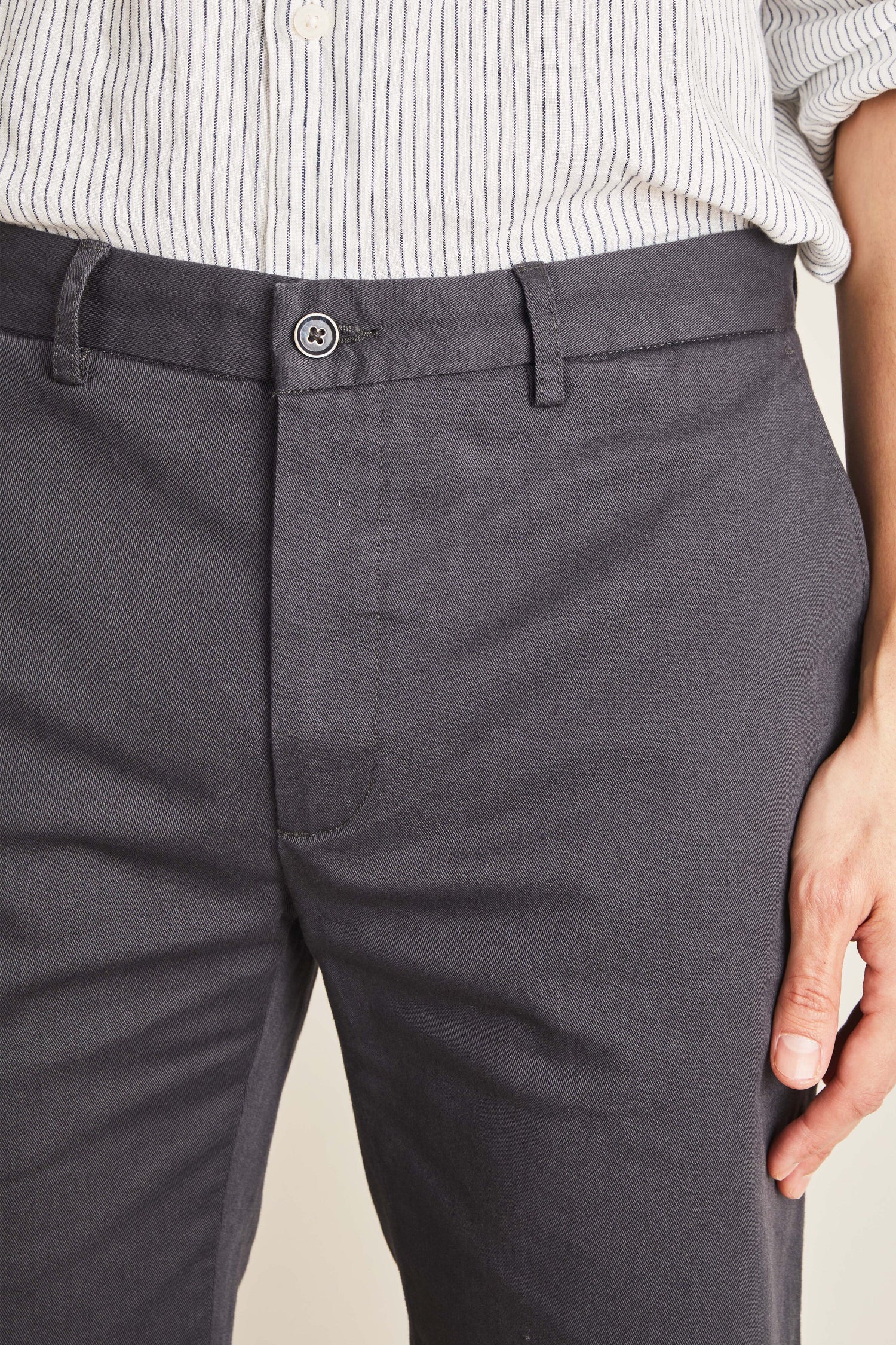 le-pantalon-bermudas-homme-bermuda-gris-anthracite-coton image 2