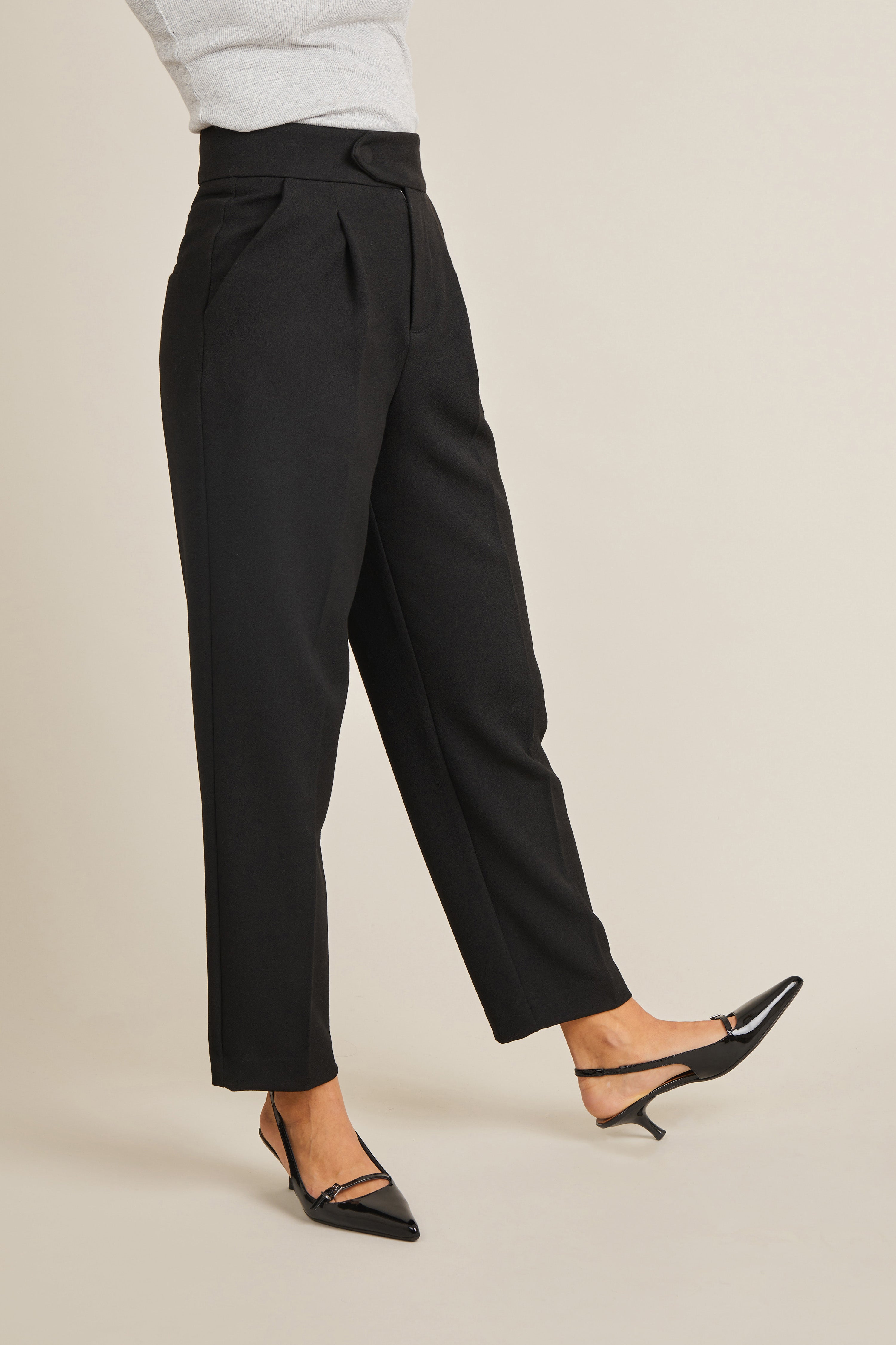 le-pantalon-pantalon-cigarette-cr-pe-noir-taille-haute image 5