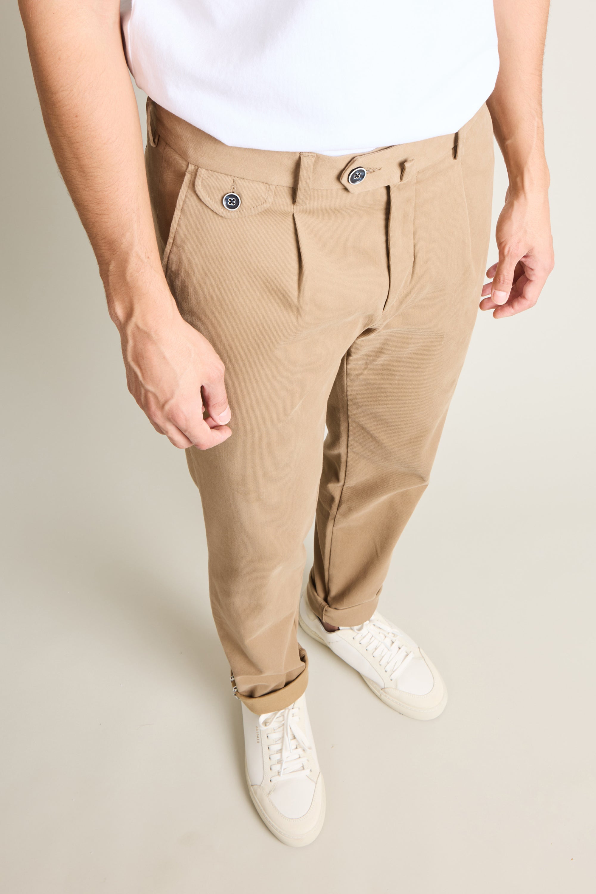 le-pantalon-chino-pinces-beige-chino-homme image 5