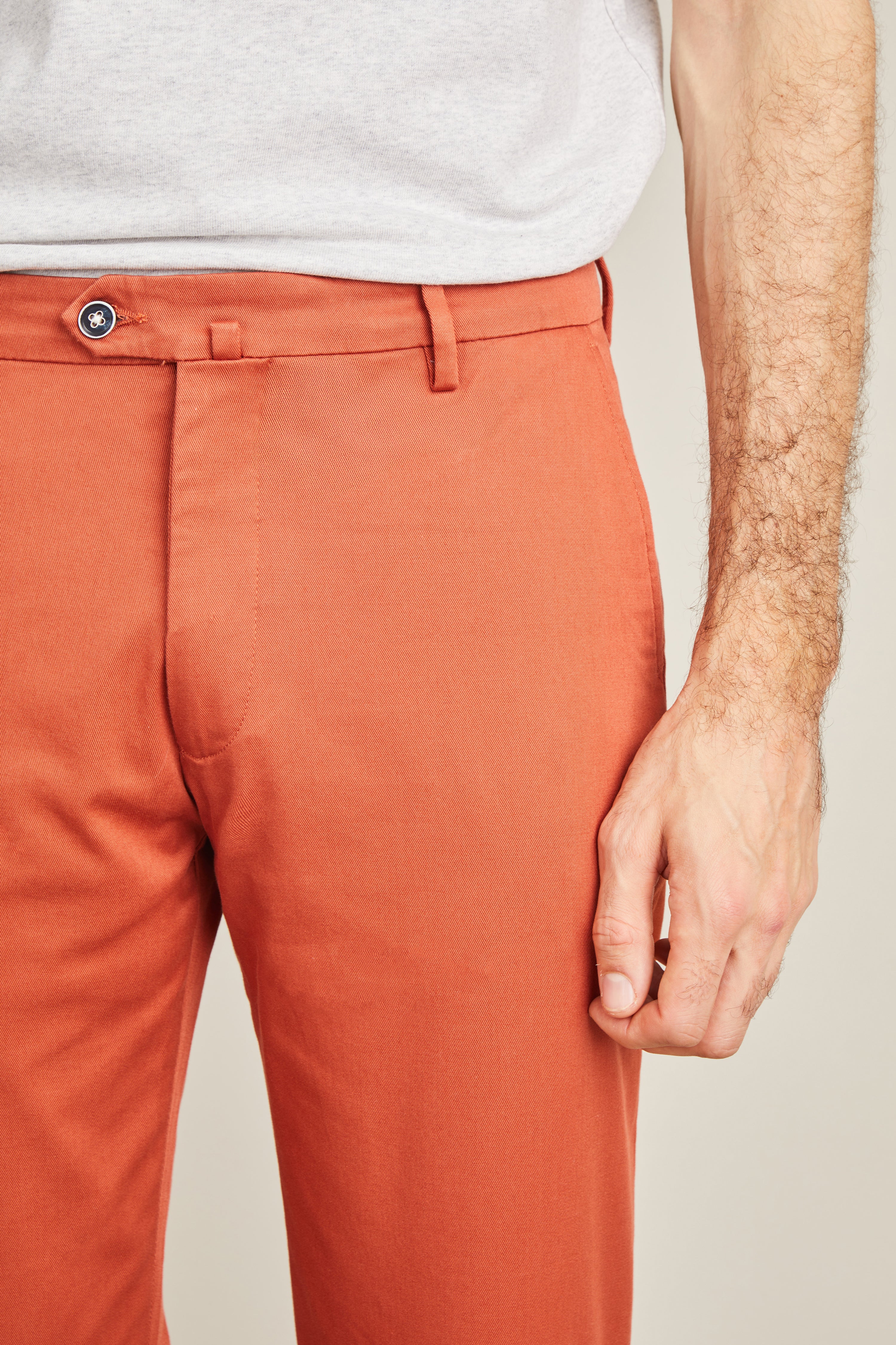 le-pantalon-chinos-homme-chino-tomette-coton-semi-slim-orange image 2