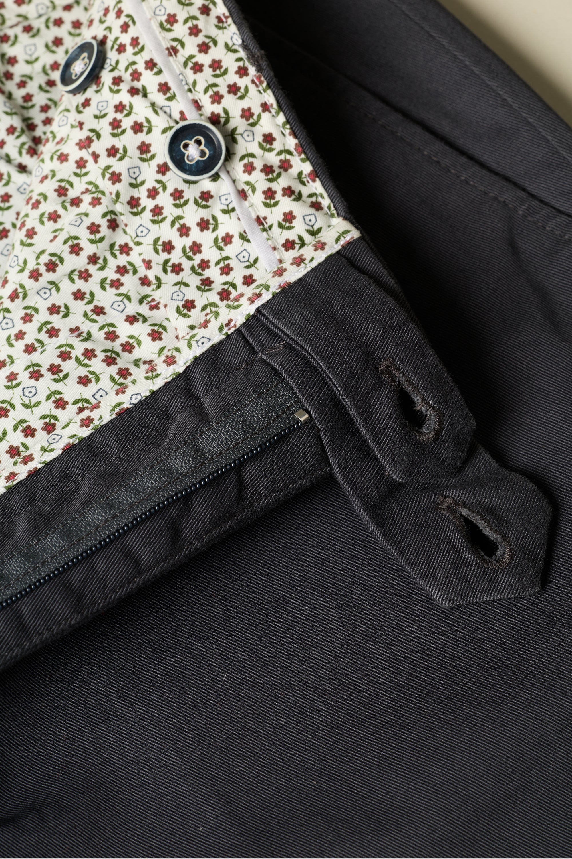 le-pantalon-chinos-homme-chino-gris-anthracite-coton image 2