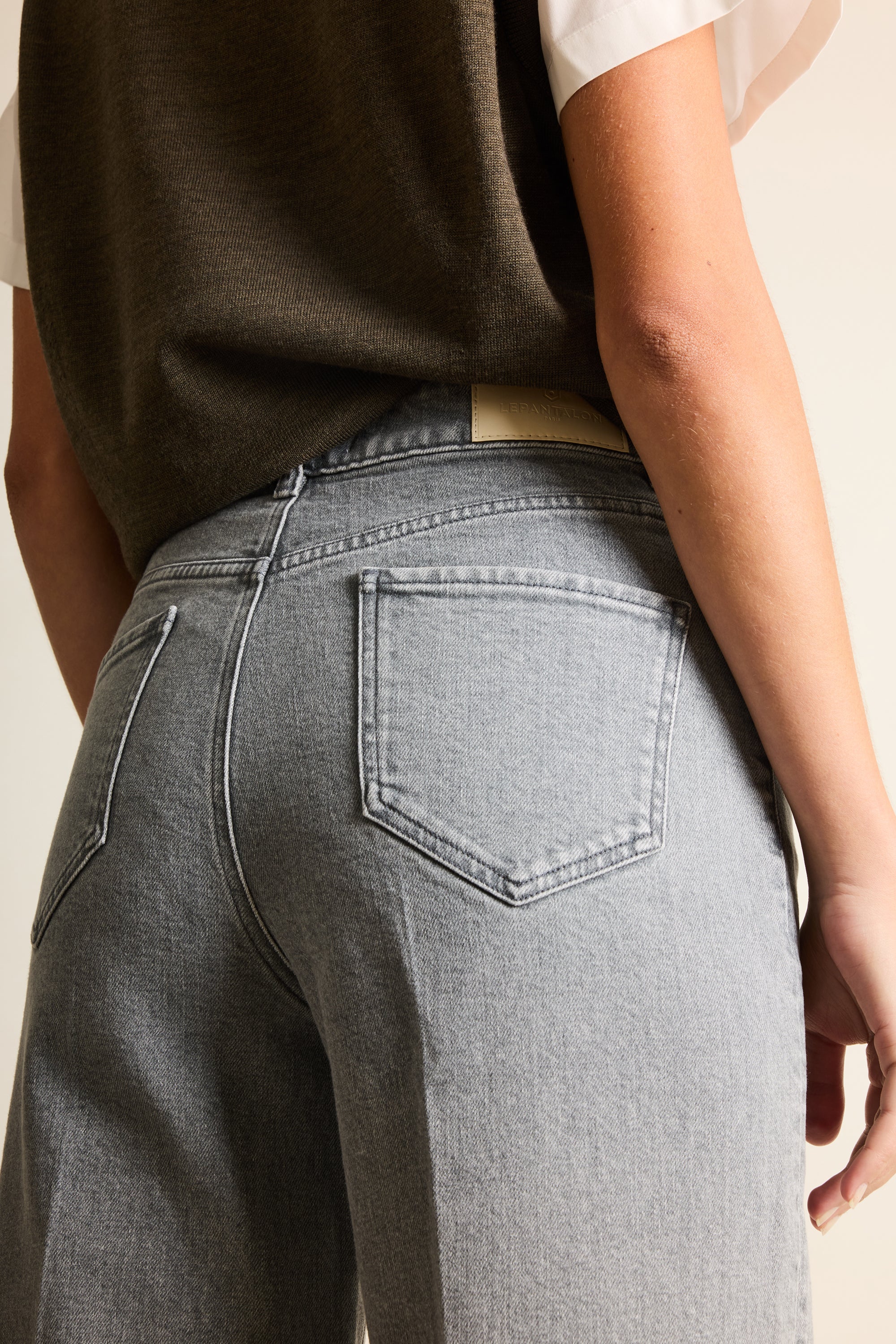 le-pantalon-jeans-femme-wideleg-jean-gris-taille-haute image 3