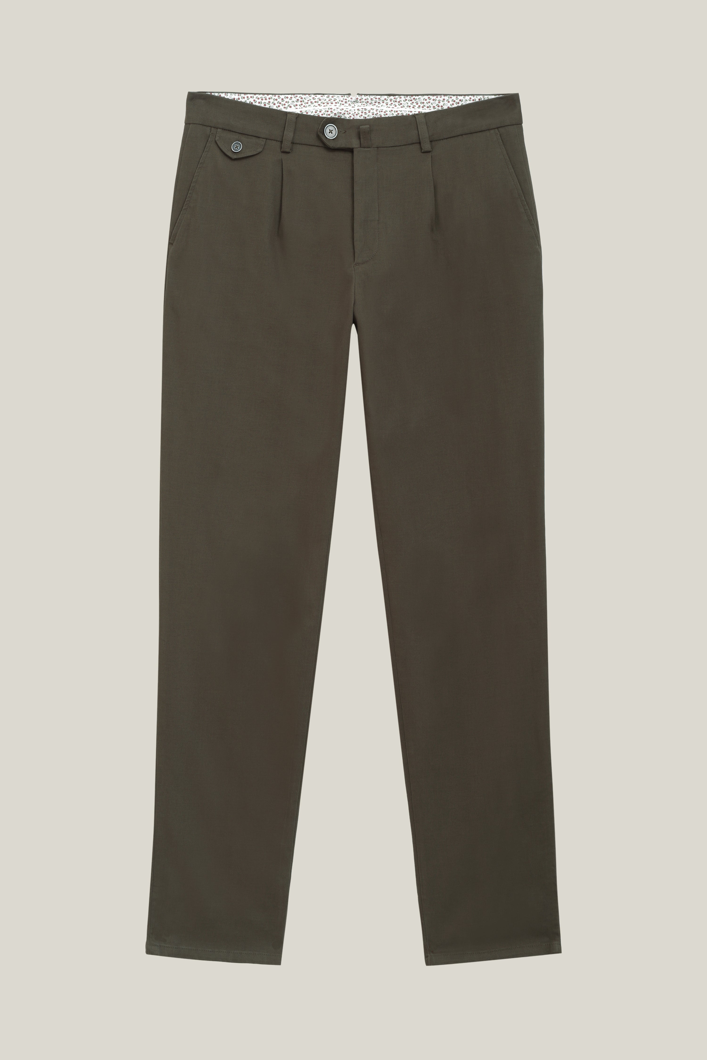 le-pantalon-chino-pinces-kaki-coton-coupe-carotte-homme image 8