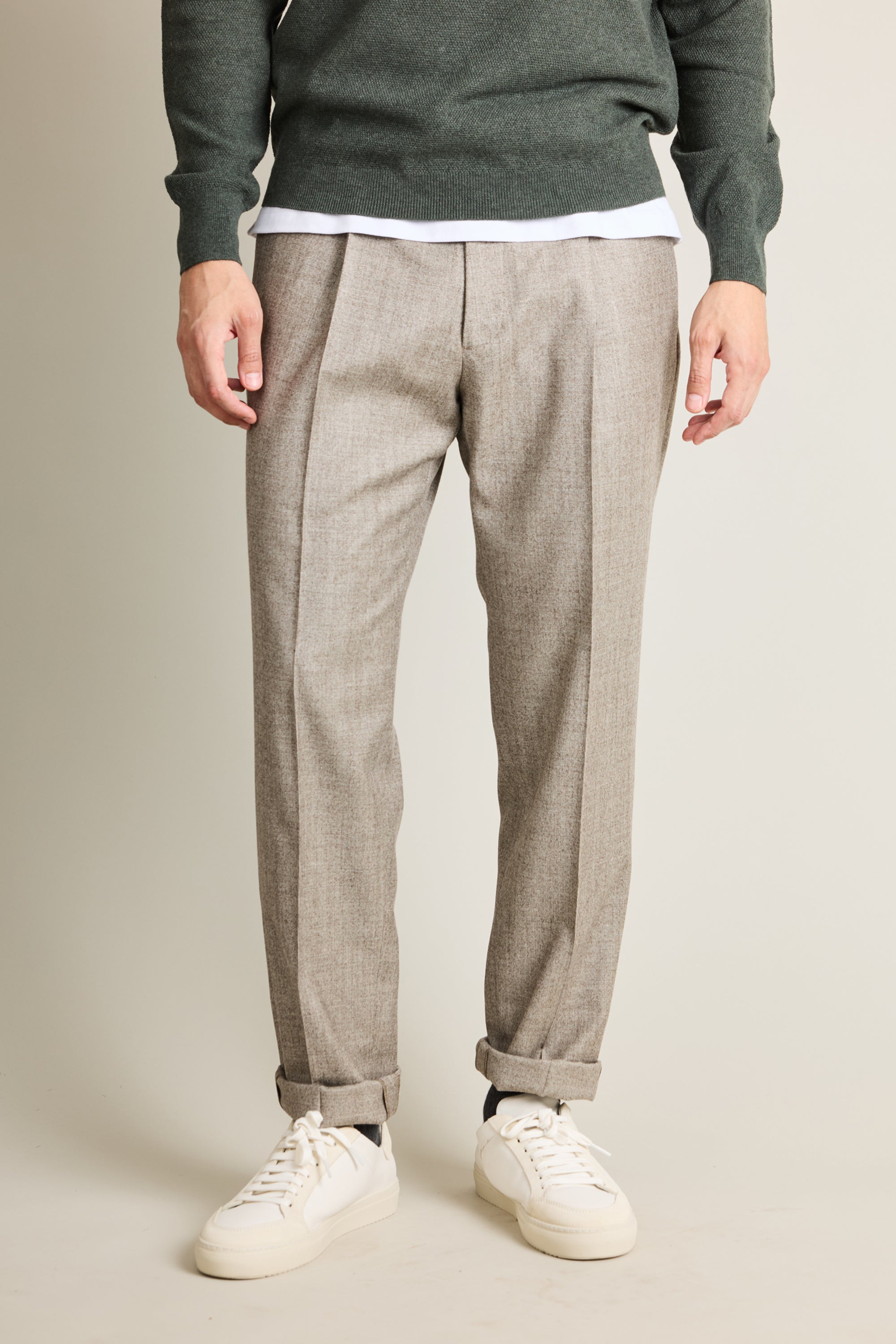 le-pantalon-flanelle-homme-pantalon-greige-laine-pinces image 4