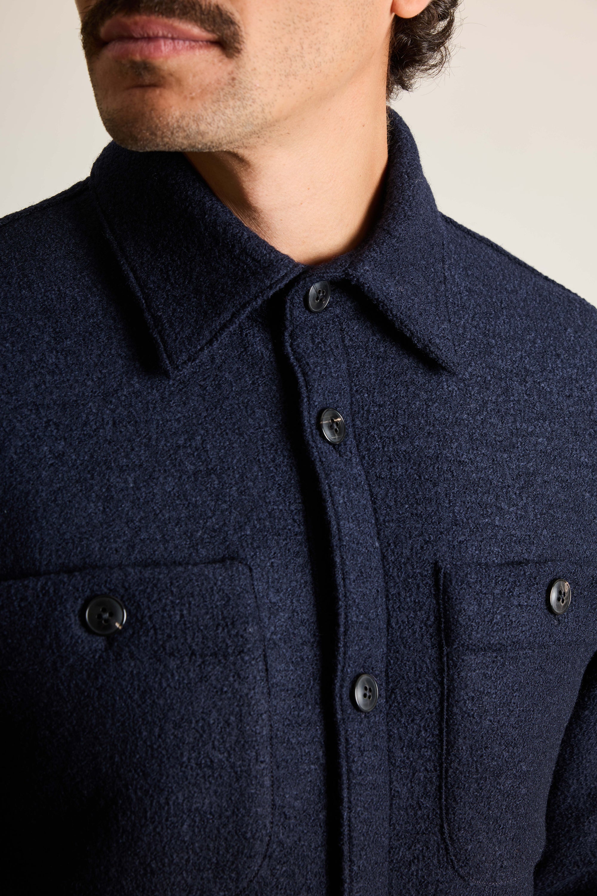 le-pantalon-overshirts-homme-surchemise-laine-bleu-marine image 6