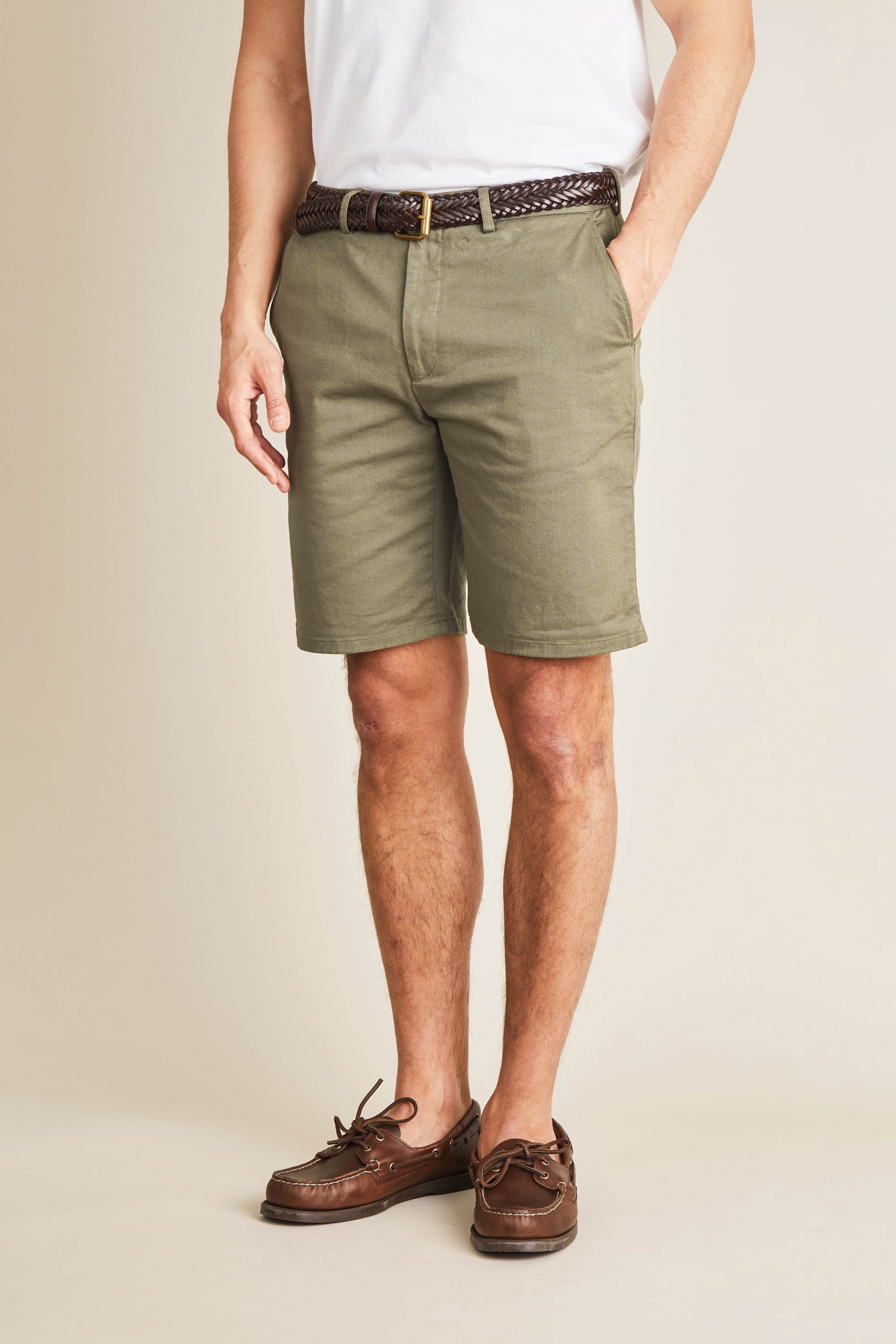 le-pantalon-bermudas-homme-classique-kaki-coton image 1