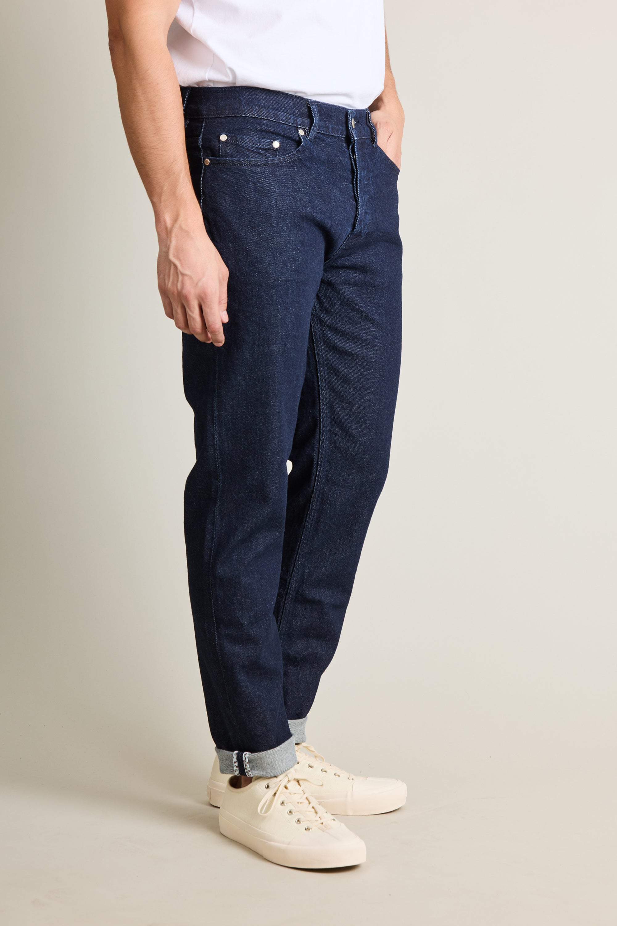 le-pantalon-jeans-homme-classique-bleu-brut-denim image 5