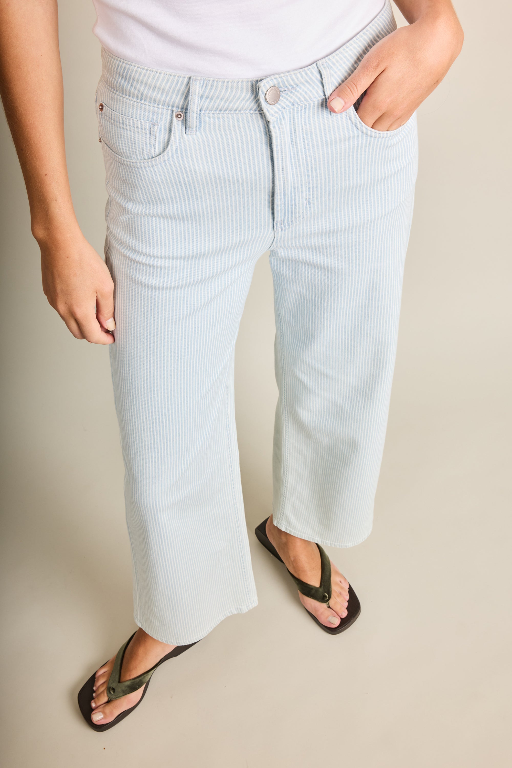 le-pantalon-jeans-femme-fm-lpwd-54-jean-flare-ray-7-8 image 1