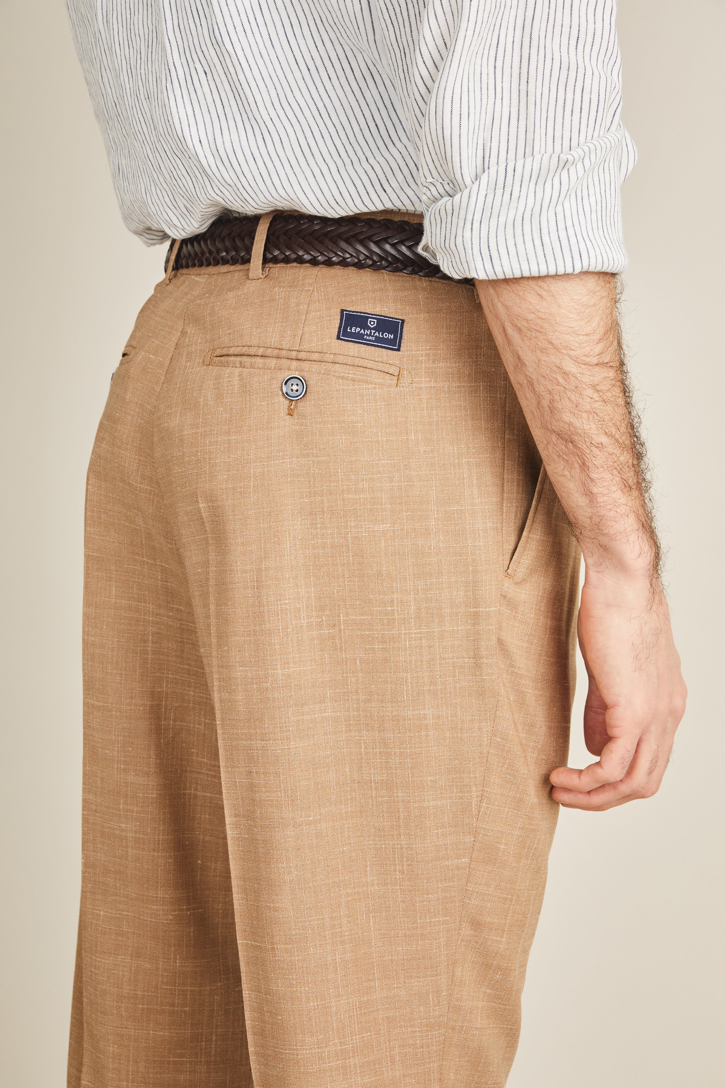 le-pantalon-pantalons-pinces-pantalon-homme-brun-lin-soie image 5