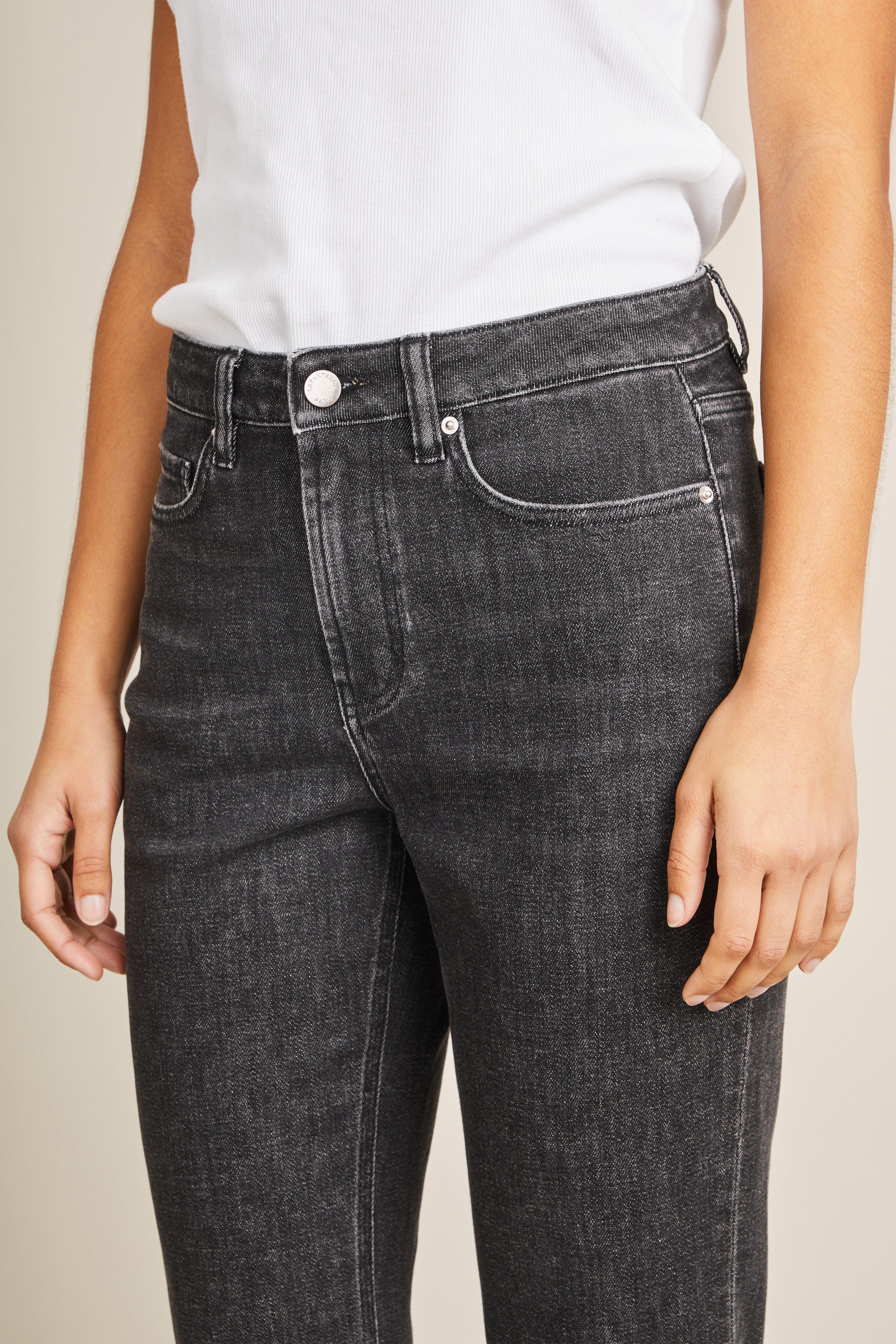 le-pantalon-jeans-femme-girlfriend-gris-coton-recycl image 3