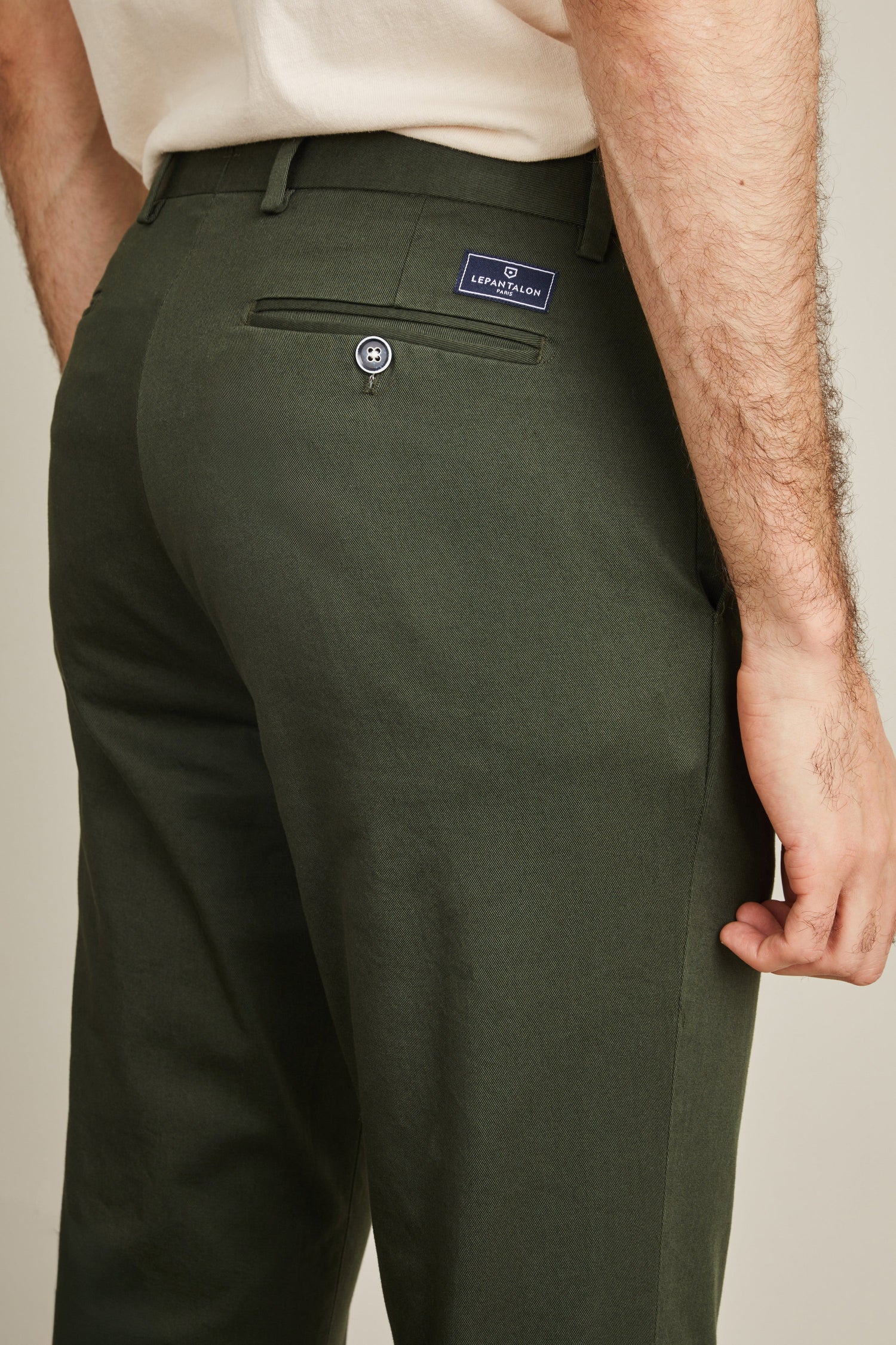 le-pantalon-chinos-homme-chino-vert-sapin-coton-semi-slim image 7