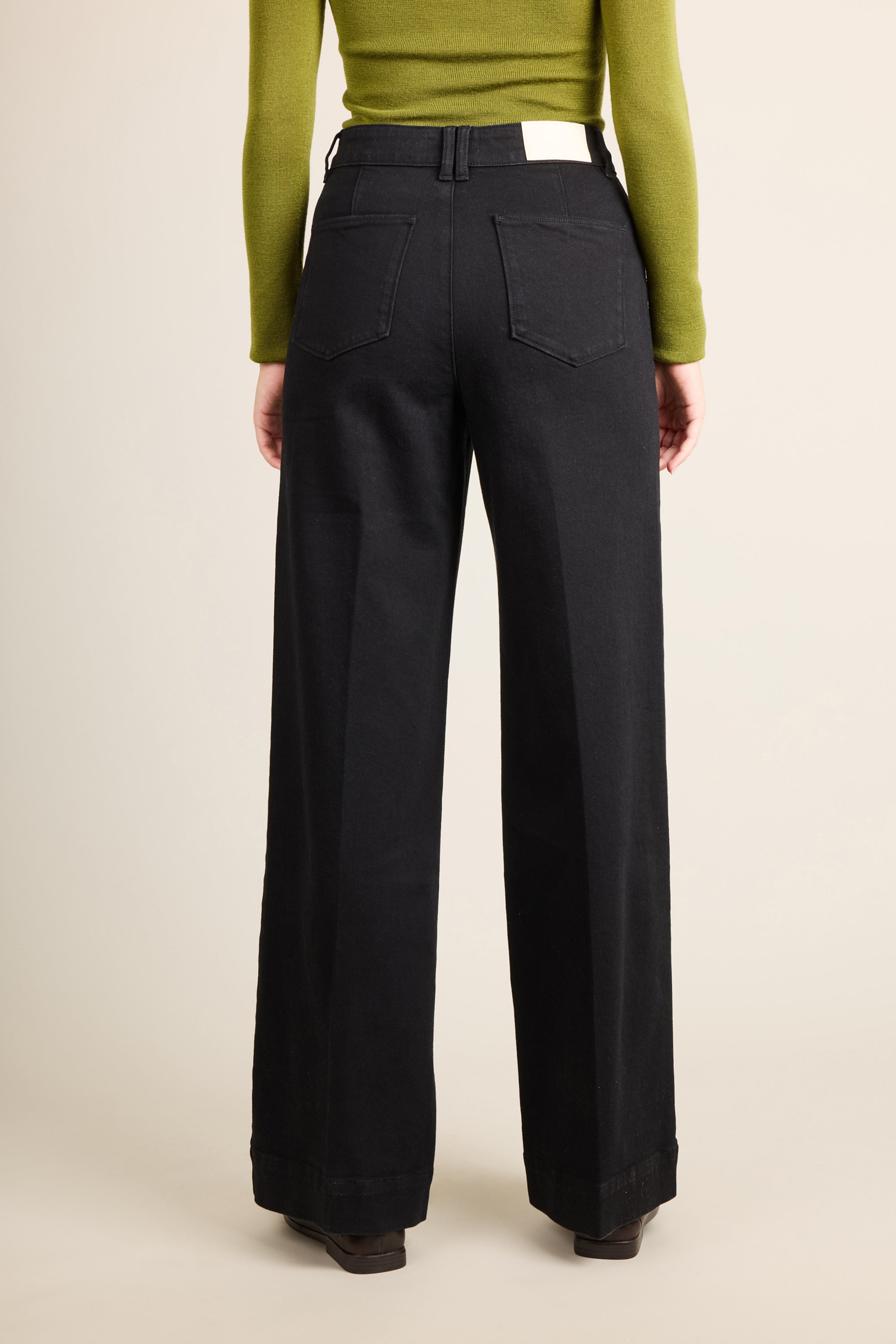 le-pantalon-jean-wideleg-noir-femme-coton-bio image 6