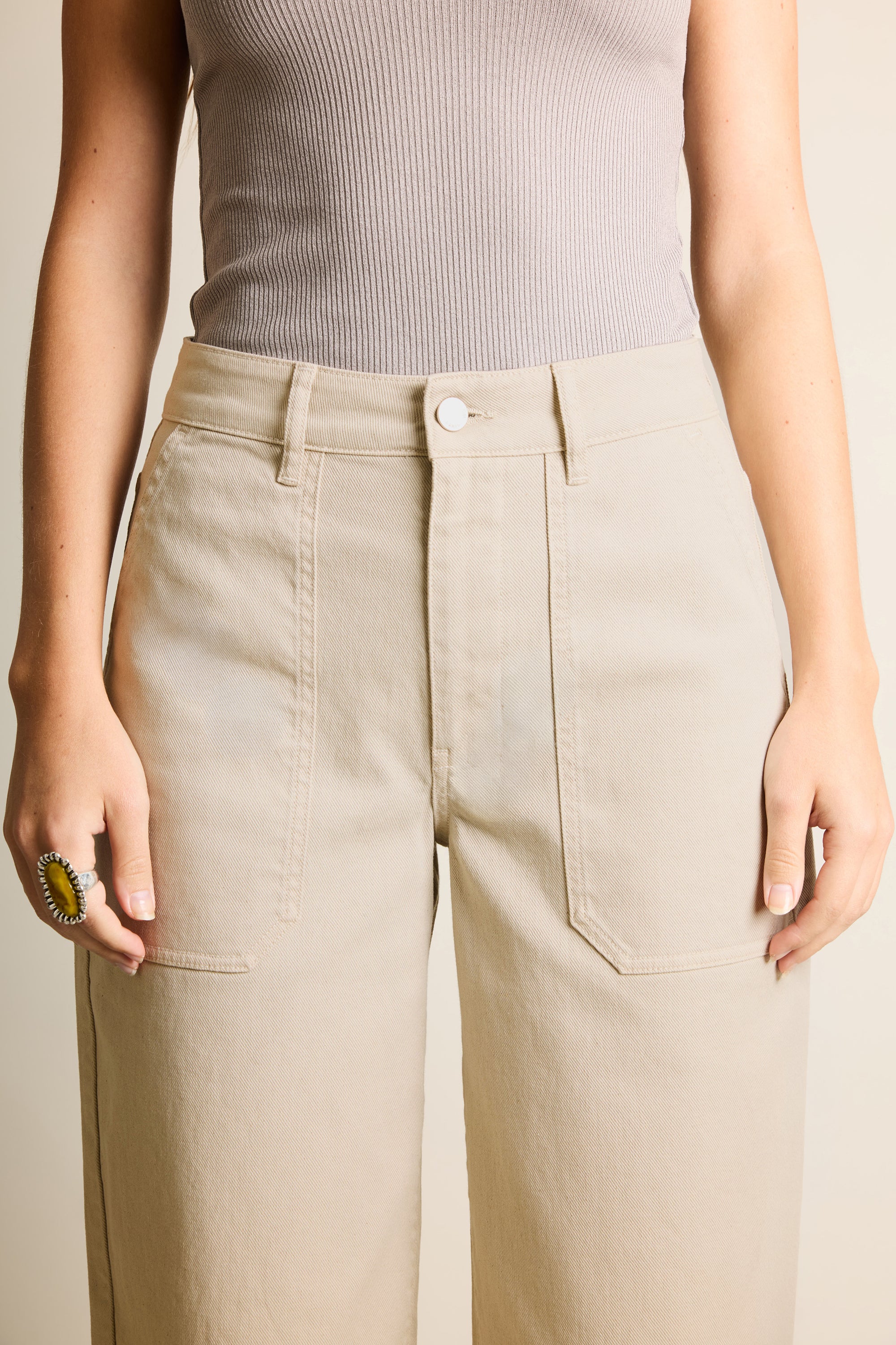 le-pantalon-jean-balloon-fatigue-sable-jean-femme image 5