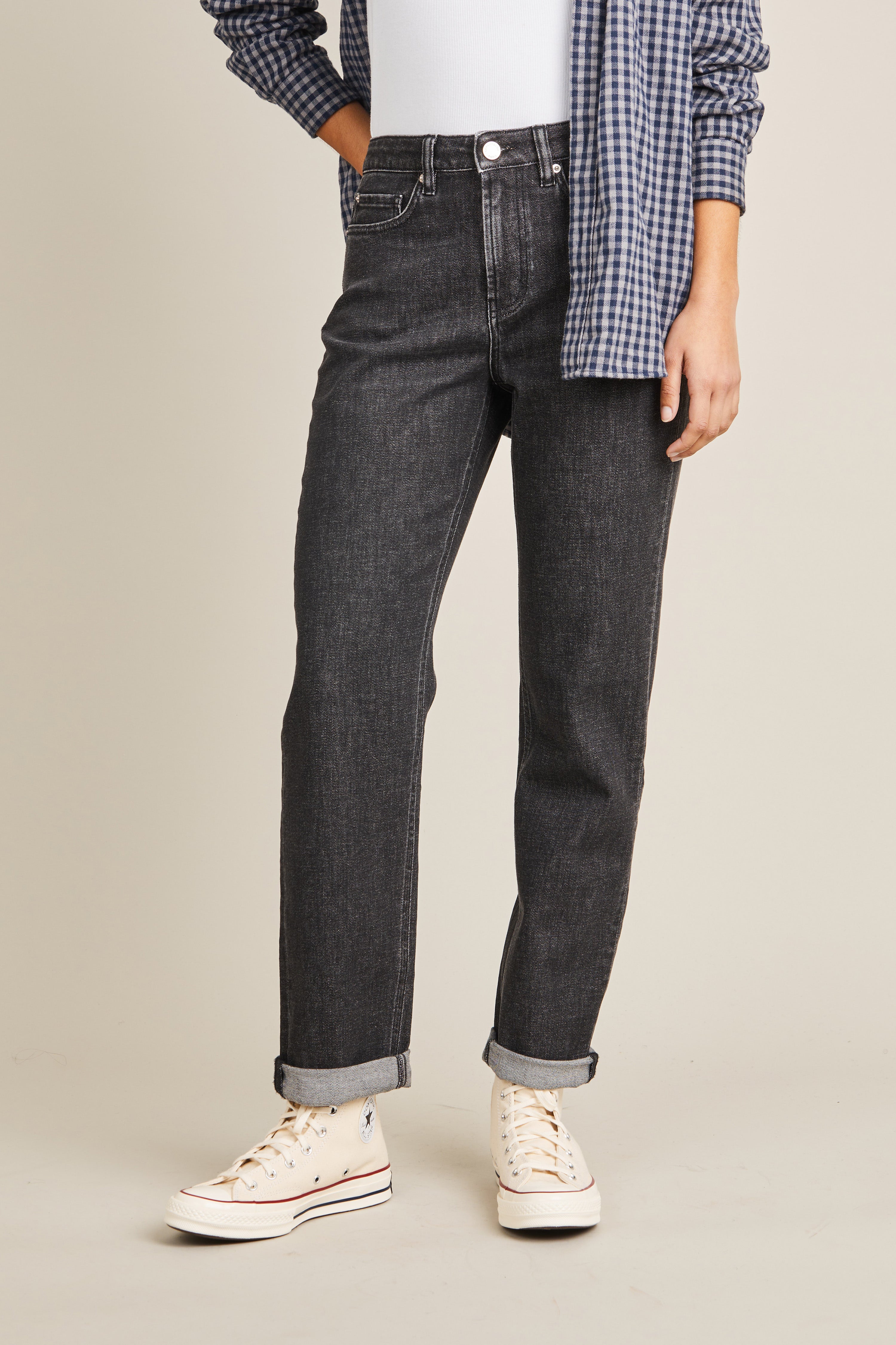le-pantalon-jeans-femme-girlfriend-gris-coton-recycl image 5