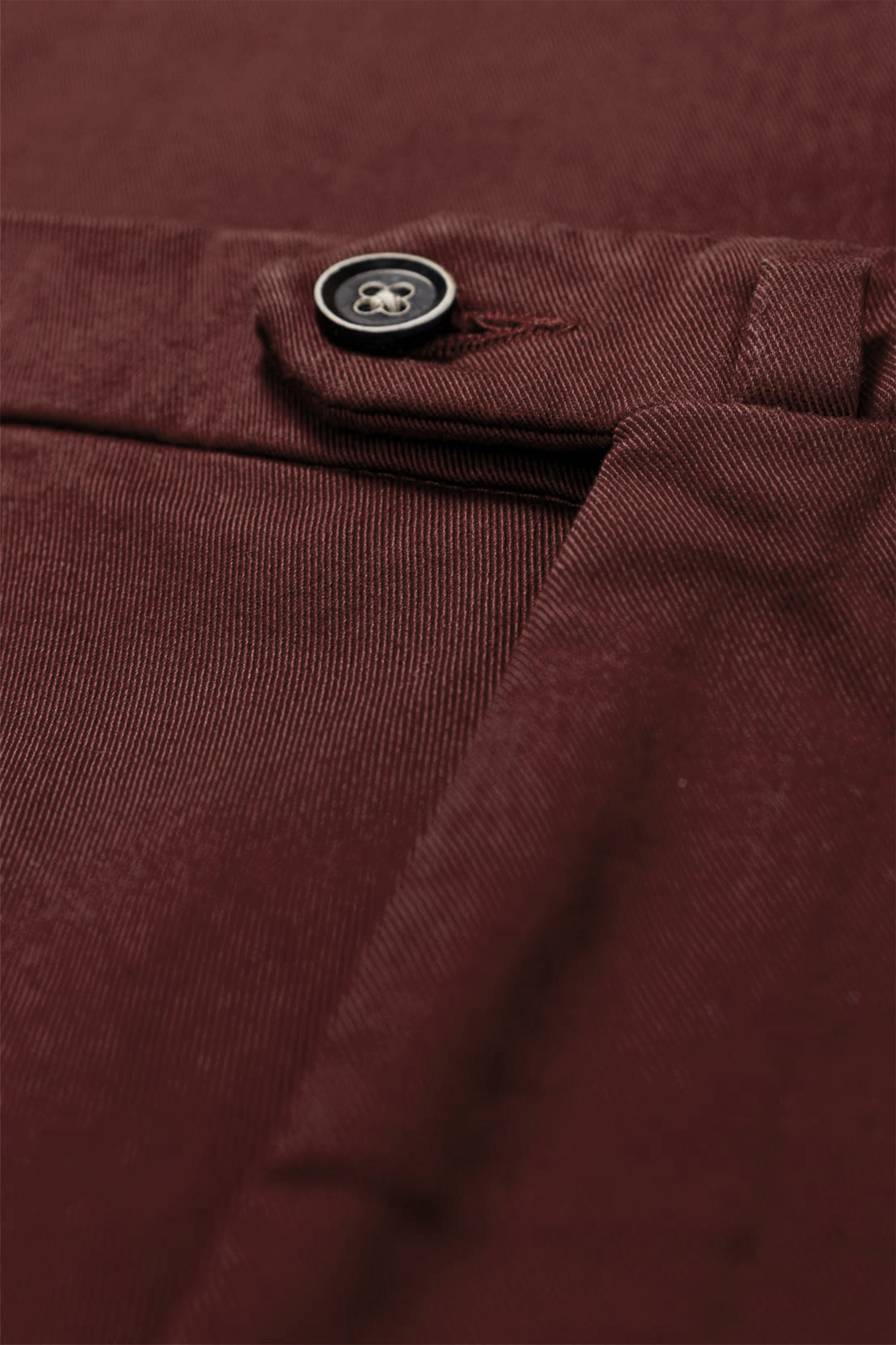 le-pantalon-chinos-homme-classique-lie-de-vin-coton image 2