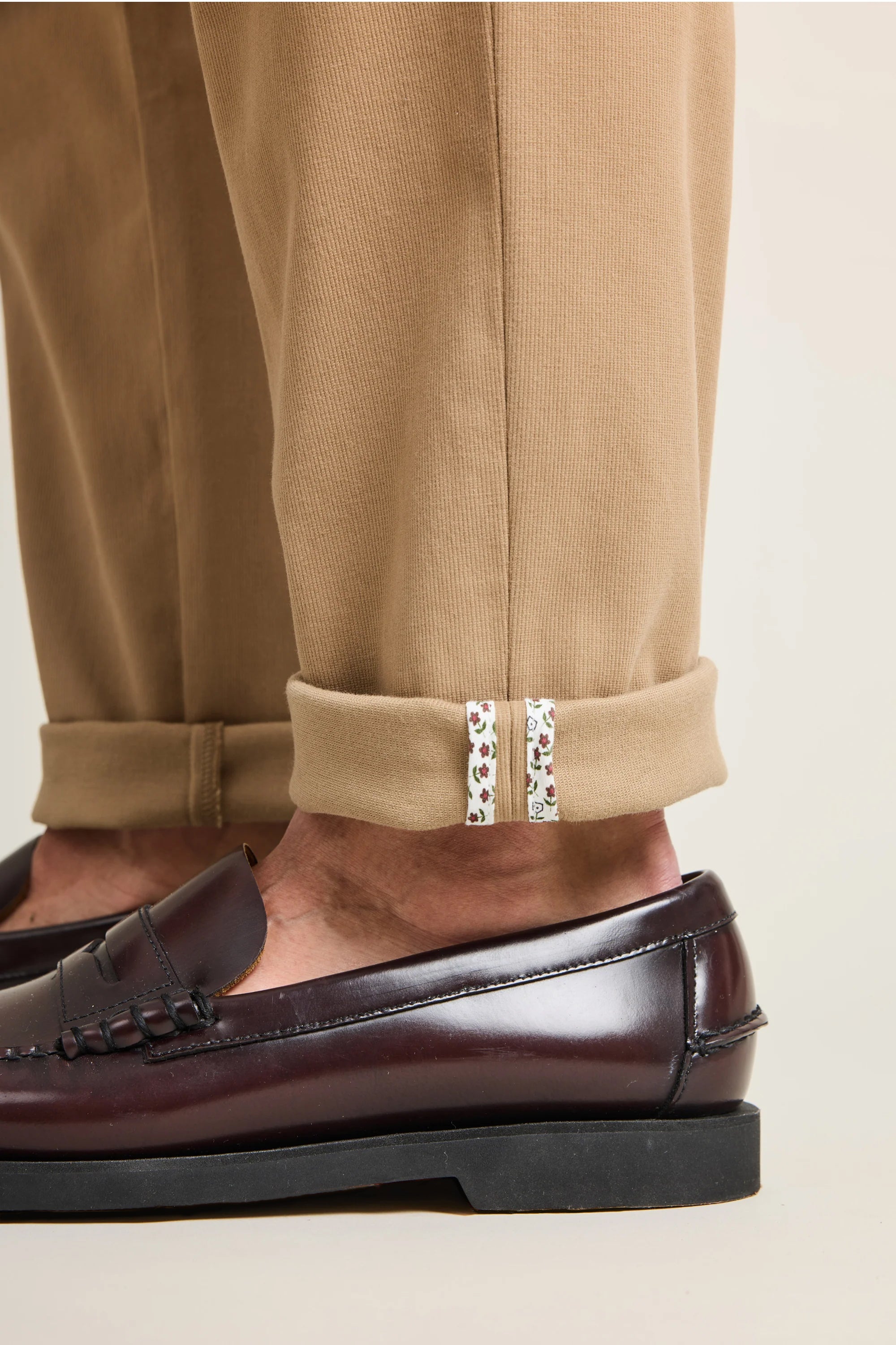 le-pantalon-chino-pinces-beige-chino-homme image 8
