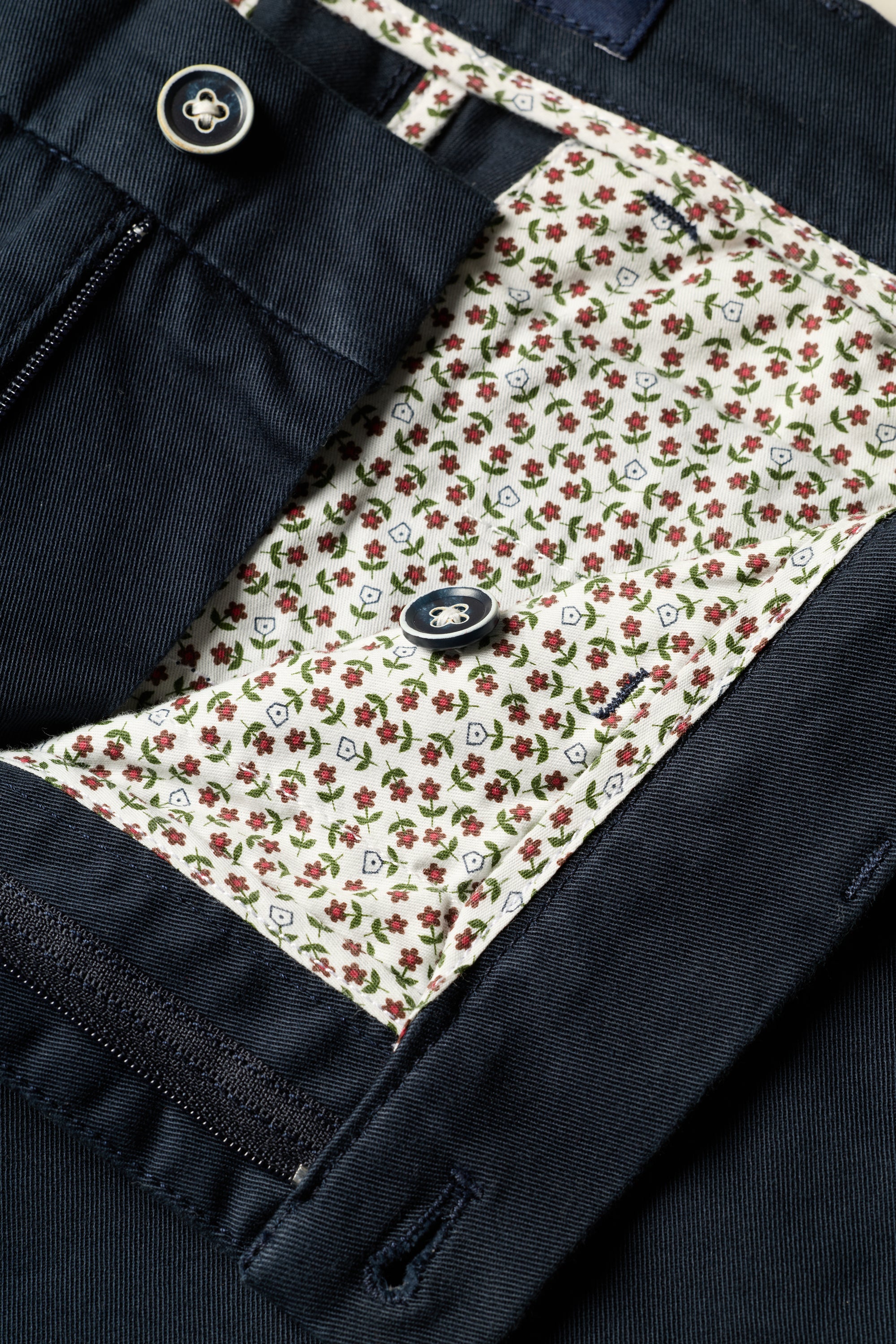 le-pantalon-chinos-homme-chino-easy-bleu-marine-coton image 4